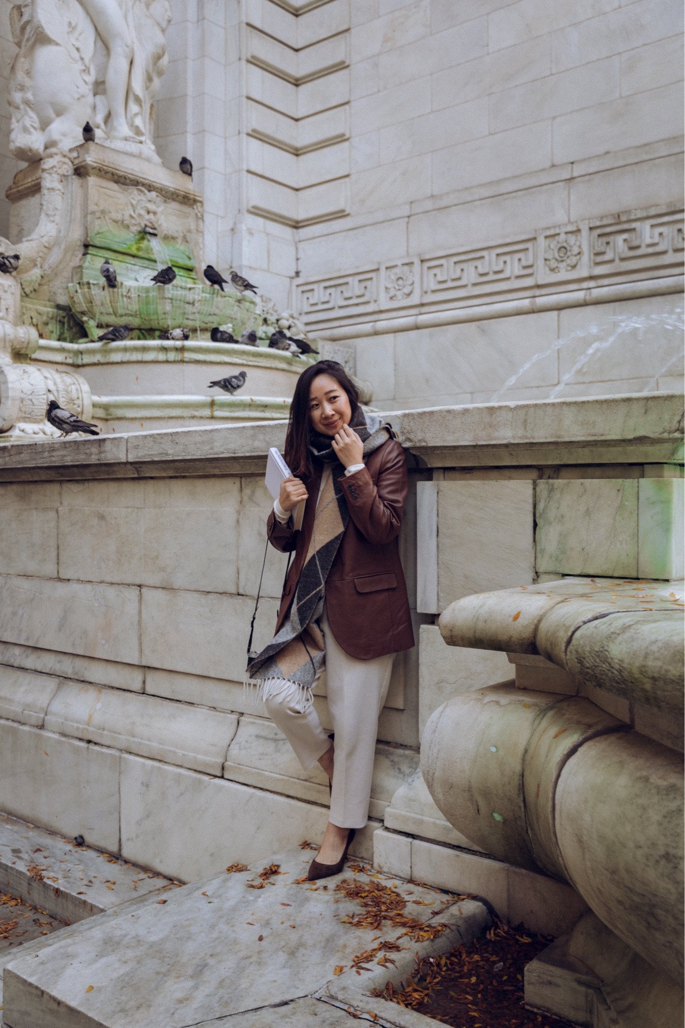 A effortless leather blazer outfit and blanket scarf! 