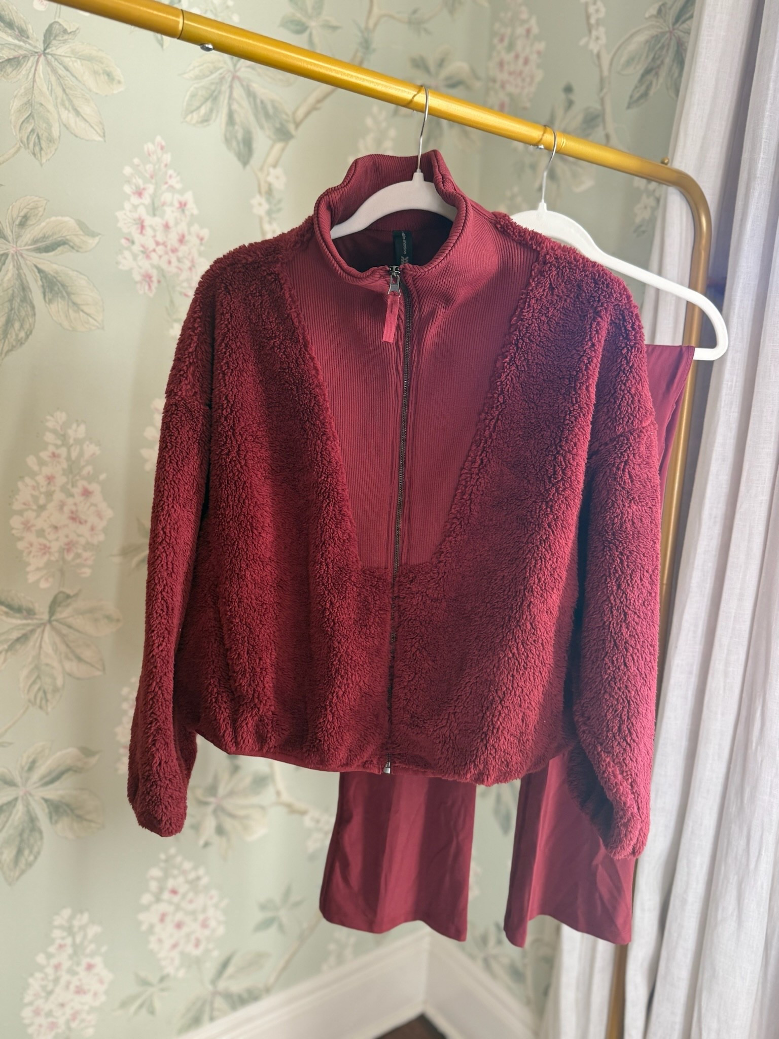 Cutest target athleisure that looks and feels so $$$$$ 

#LTKFindsUnder50 #LTKStyleTip #LTKActive