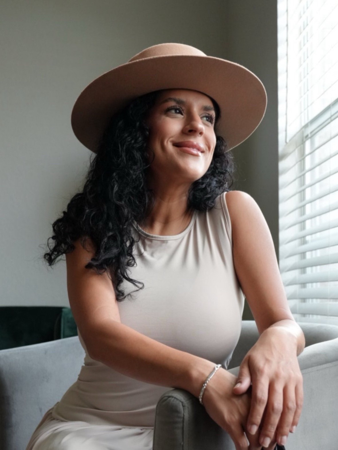 ✨ Effortless elegance starts here.✨

#hat #women #gigipip

#LTKSeasonal #LTKBeauty #LTKStyleTip