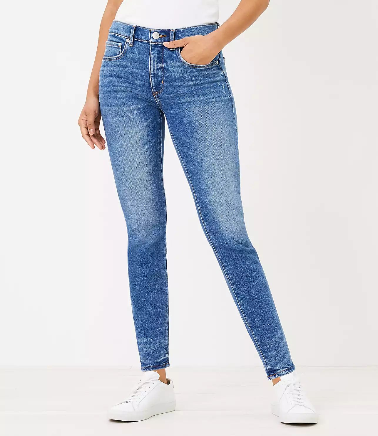 Mid Rise Skinny Jeans in Authentic Mid Vintage Wash | LOFT