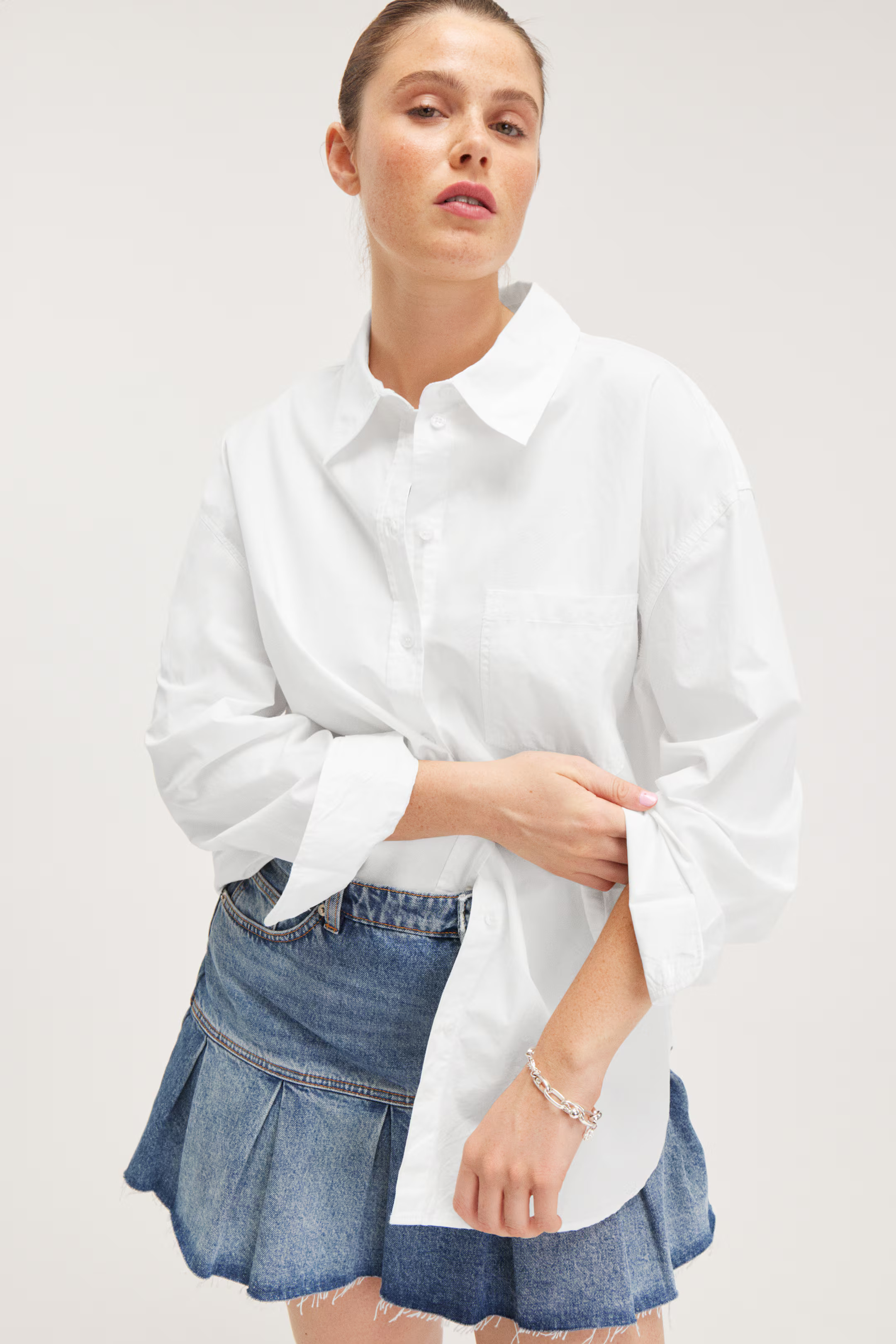 Langärmliges Popeline-Hemd in Oversized-Passform | H&M (DE, AT, CH, NL, FI)