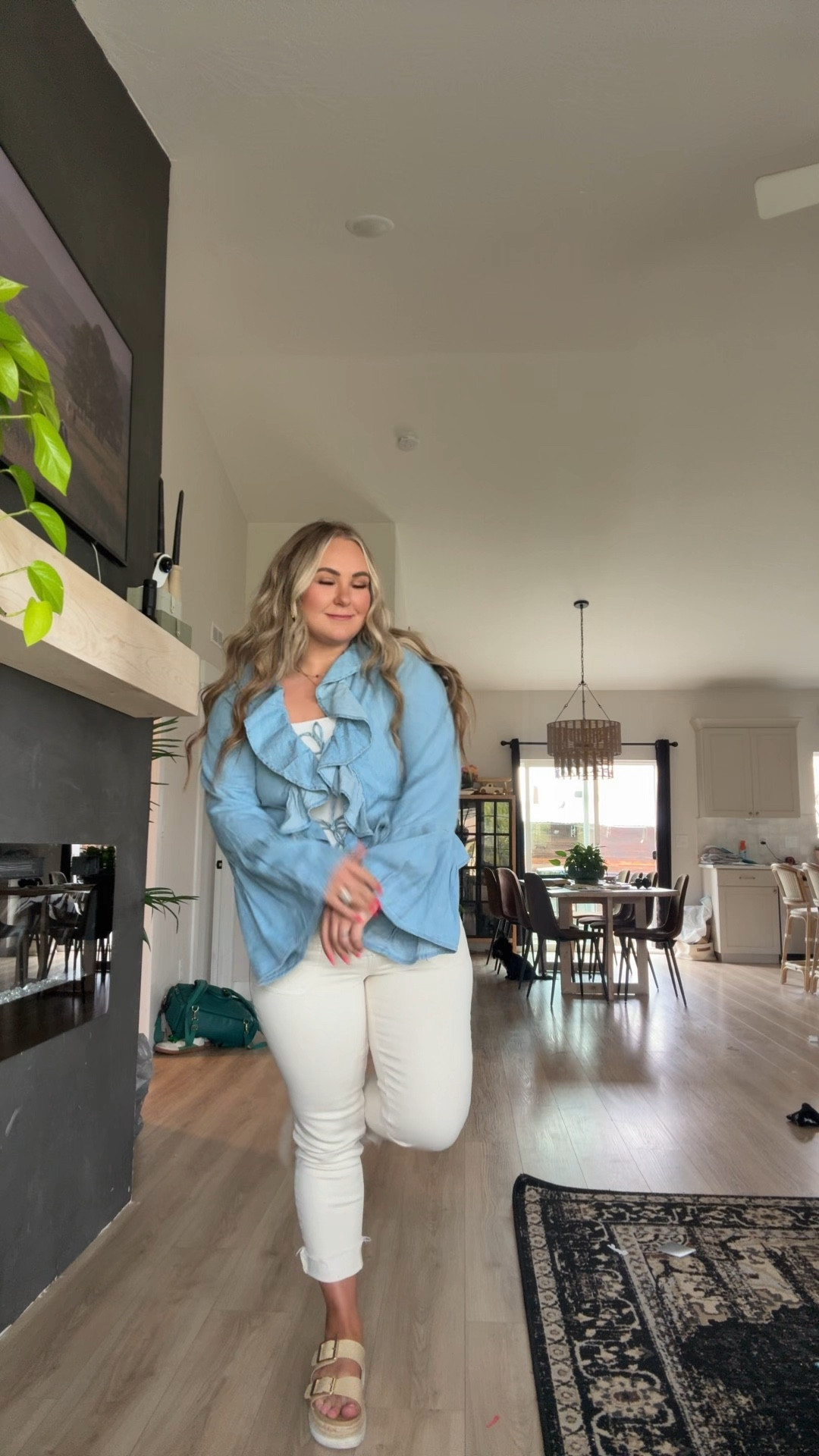 My friend gave me this top and I can’t find it anywhere so I thinked a few similar ones that are SO cute! 

#LTKMidsize #LTKStyleTip #LTKU