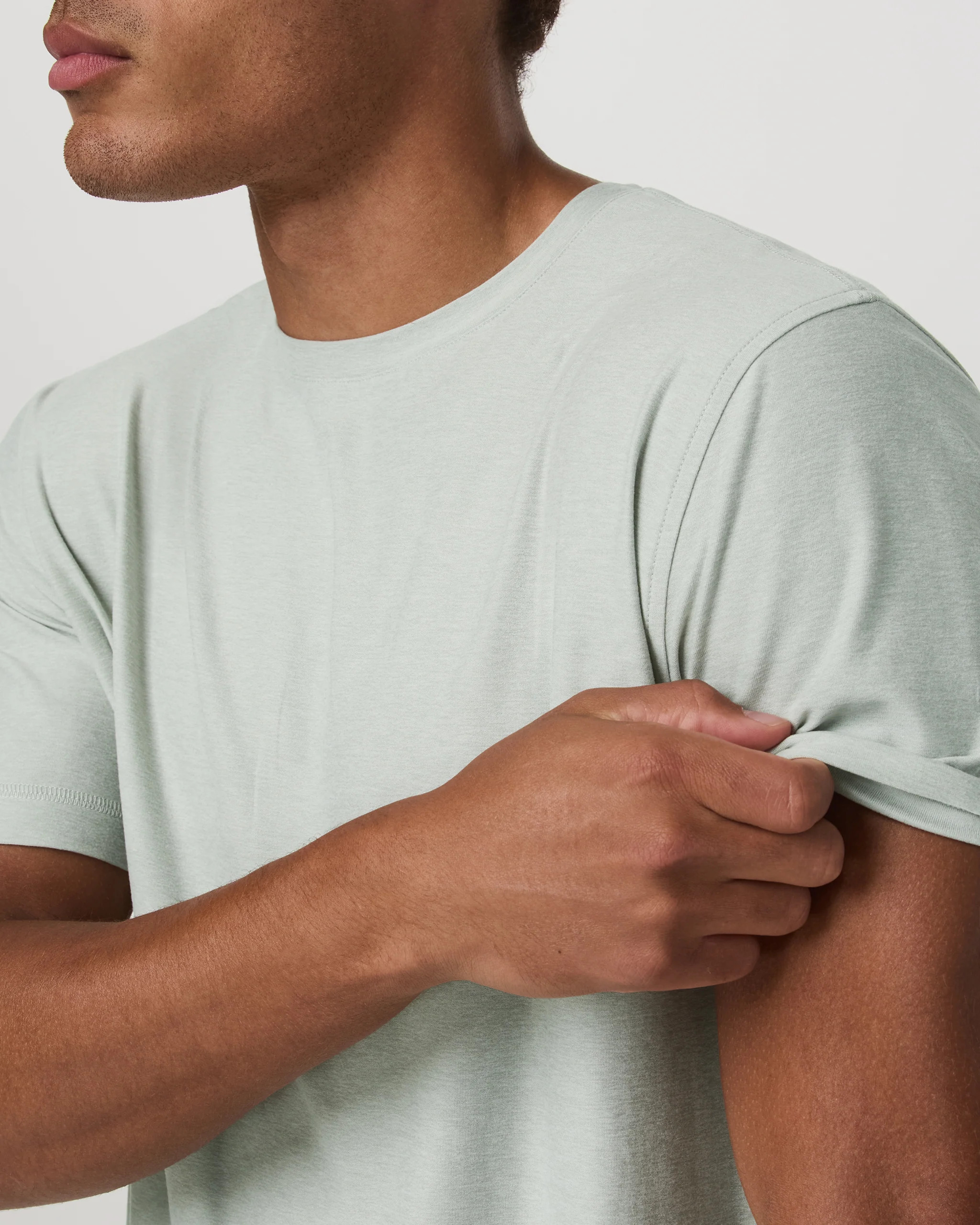 Strato Tech Tee – Men's Storm Blue Heather Workout Shirt – Vuori | Vuori Clothing (US & Canada)