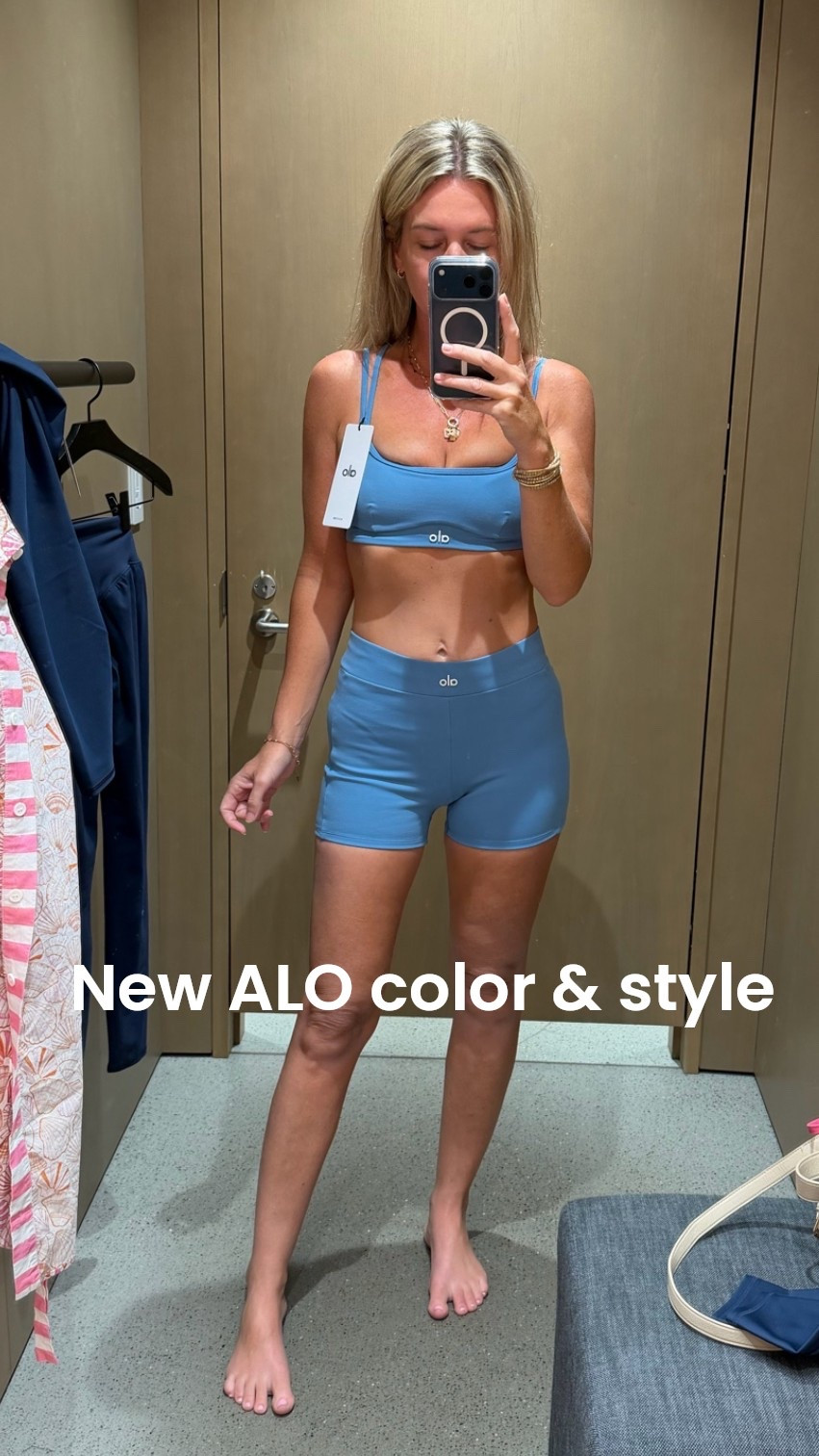 NEW ALO - California blue 🌊💙 #alo #california #fitmom #workoutset