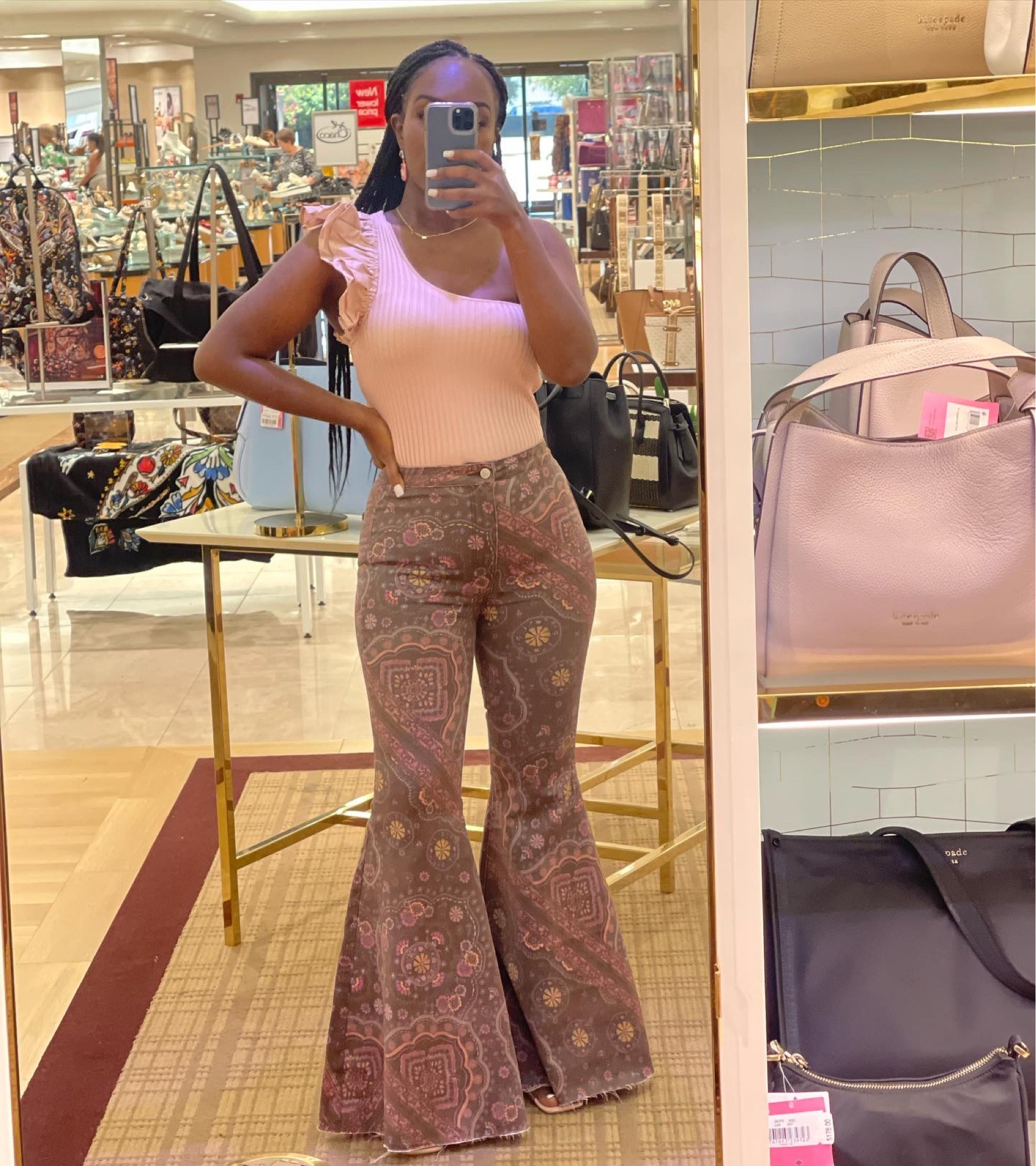 Flare Bottoms High Rise Jeans 

#LTKstyletip #LTKunder100