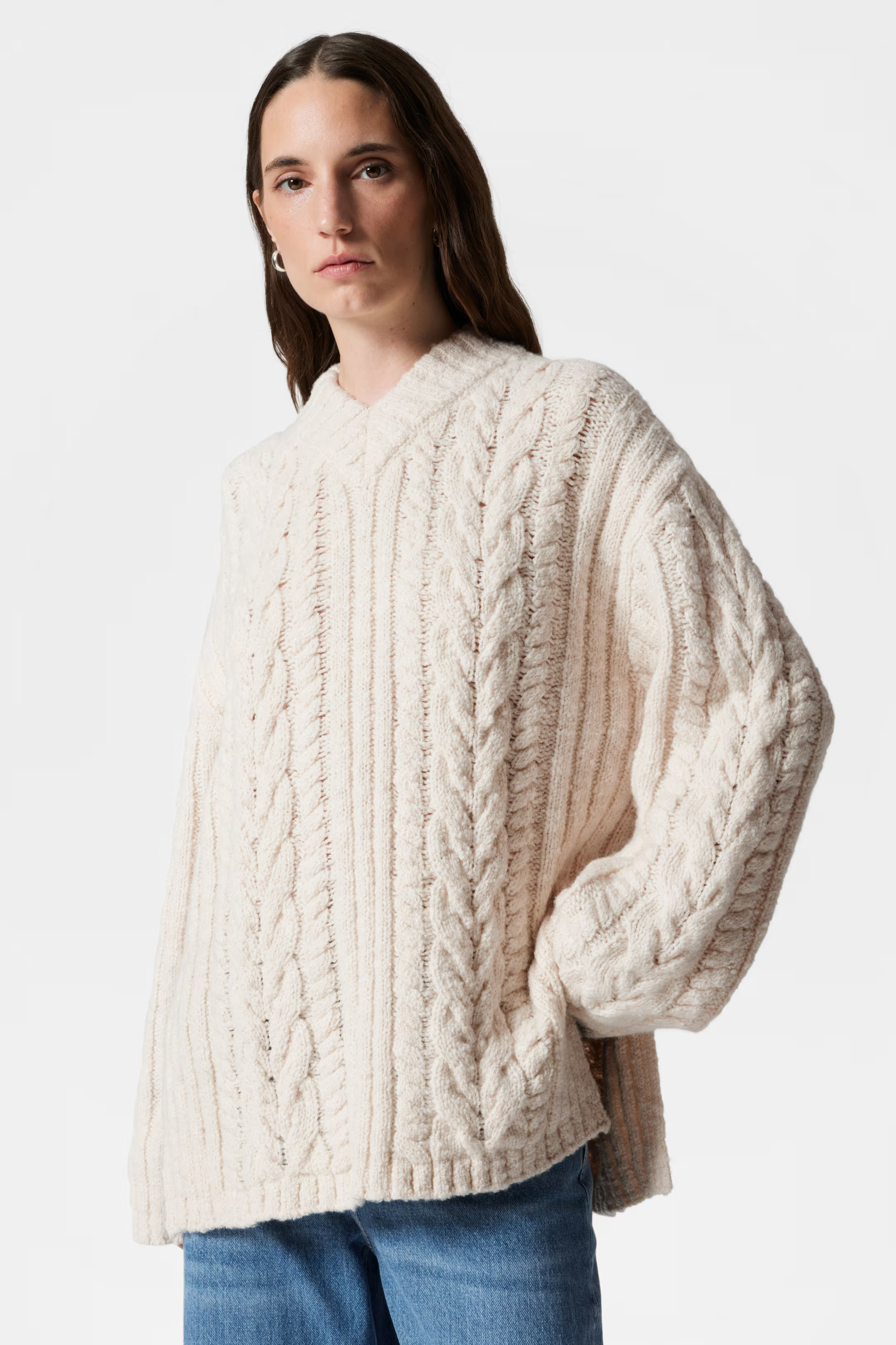 Strickpullover mit Zopfmuster und V-Ausschnitt | H&M (DE, AT, CH, NL, FI)
