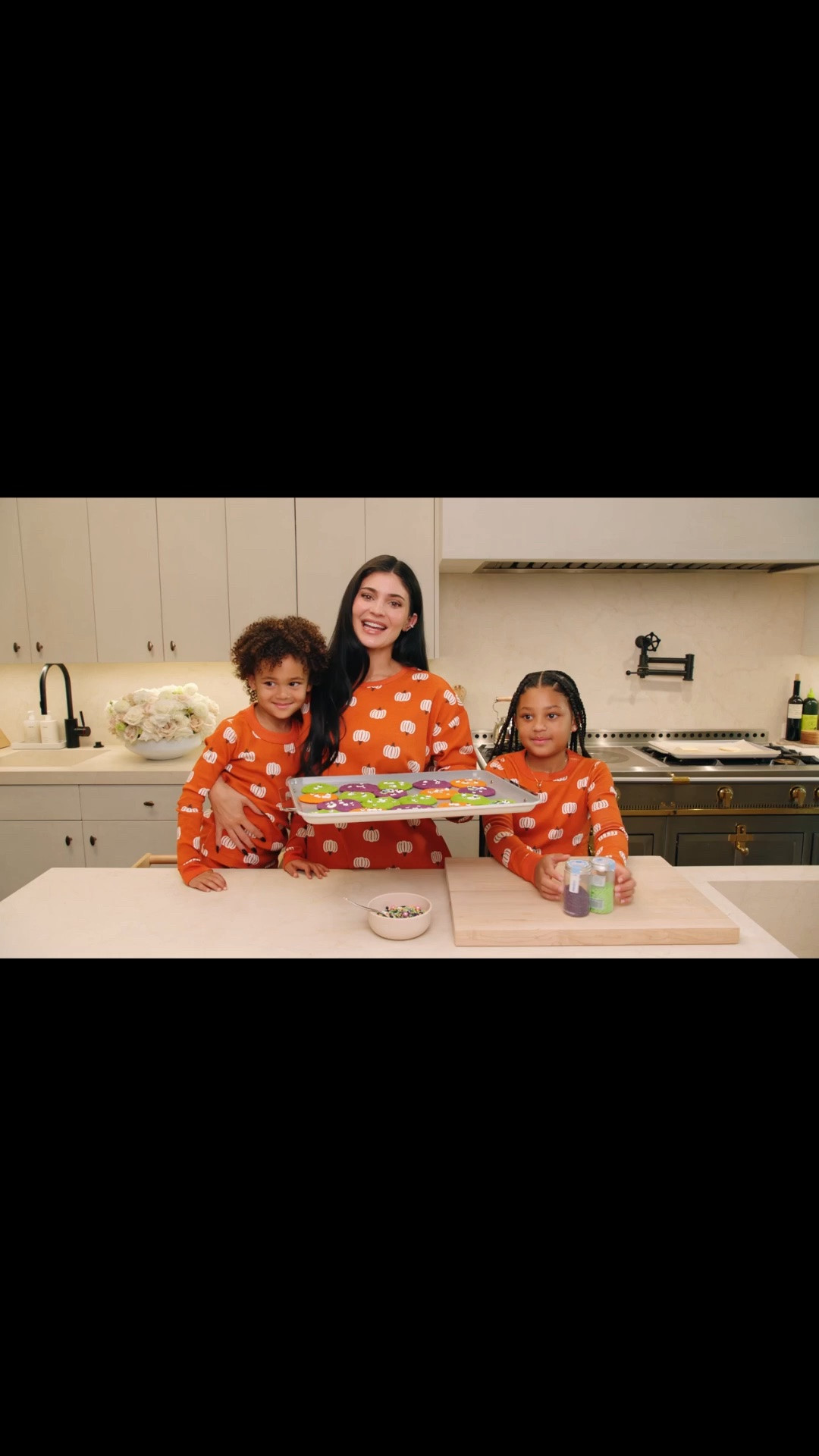 Kylie Jenner and her kids Bring on the fall vibes in pumpkin-print pajamas! The legendary organic cotton rib knit pajamas are now in a new silhouette. Mid-hip length, long-sleeve top complements a wide-leg bottom that's perfect for sleep or lounging all fall.