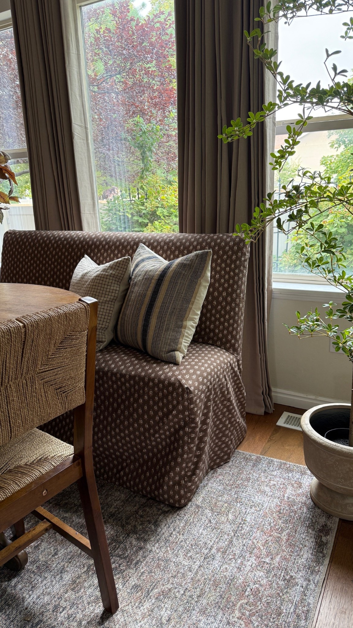 Dining Home Decor! 

#WalmartPartner #walmartfinds #walmarthome #walmartdecor #walmartinspo #affordablehomedecor #homedecorfinds #neutralhomedecor #homeinspo #interiordecor earns commission (affiliate)

#LTKHome #LTKHoliday #LTKSeasonal