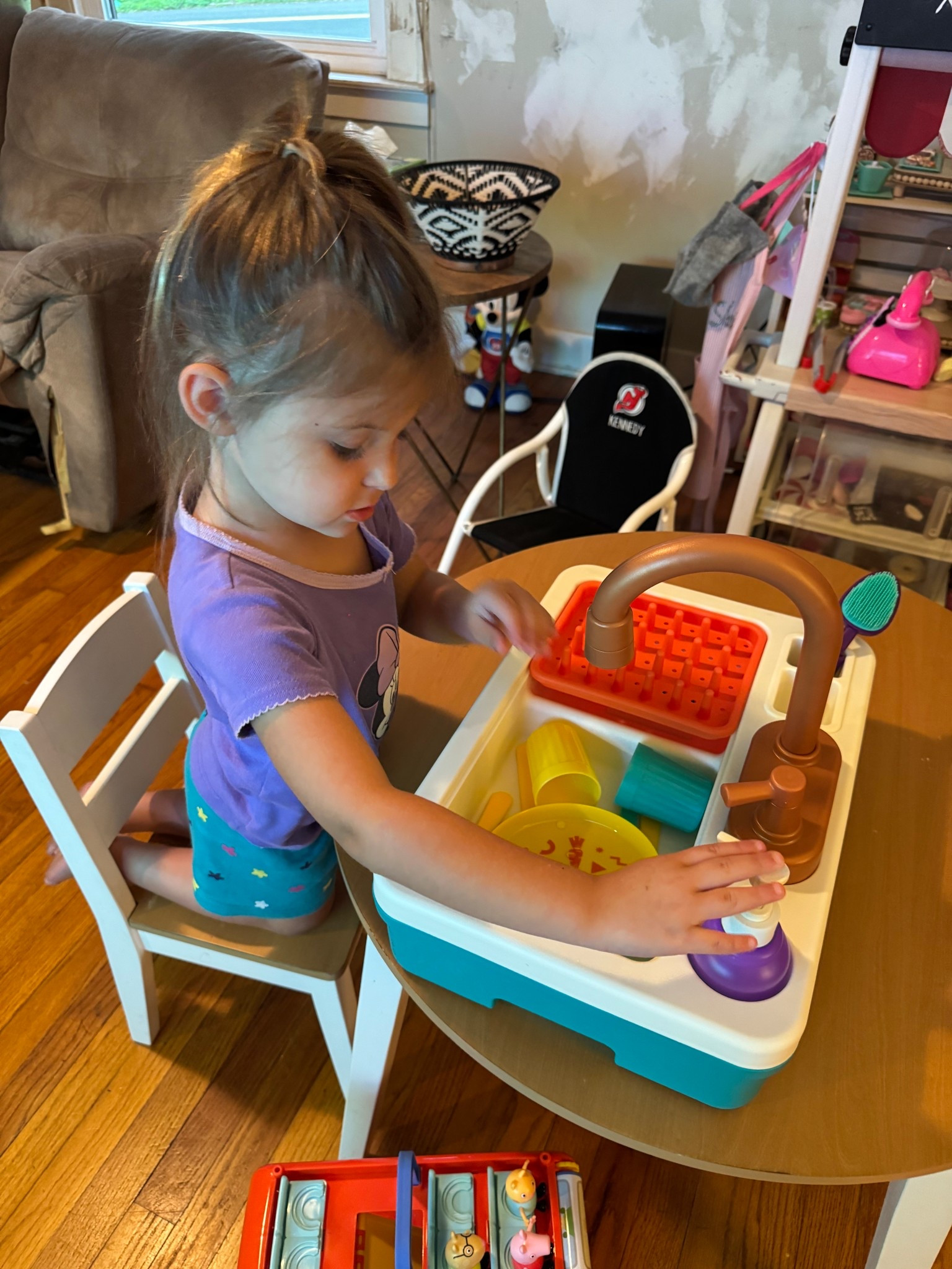 Real water, real fun! 💦🎁
The pretend sink every kid will love this holiday season — encourages creativity, independence, and hands-on play 🧽💖
#LTKGiftGuide #PretendPlay #KidsToys #holidaygiftguide

#LTKGiftGuide #LTKHoliday #LTKKids