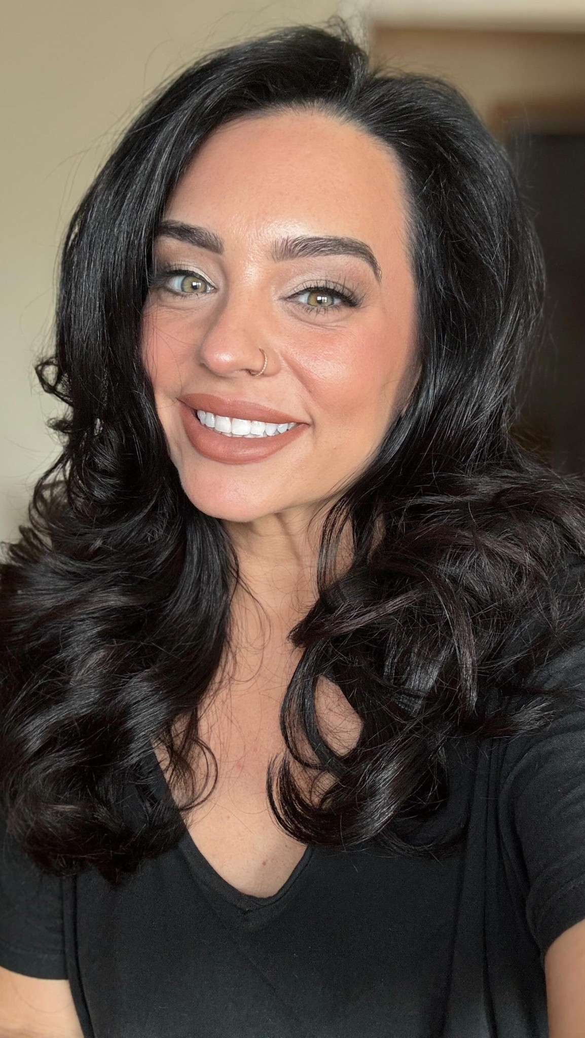 💄 Products used ⬇️

Eyes: Natasha Denona
Eyeliner: Elf 
Brows: benefit brow wax
Lips: Mac velvet teddy 
Cheeks: makeup forever & Dior quad & nars Laguna contour
Face: Dior backstage foundation 
.
#bridal #makeup #wedding #updo #bridesmaid #chicagobride #mua #hairstylist #glam 

#LTKWedding #LTKParties #LTKBeauty