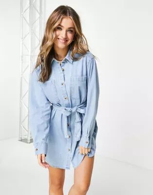ASOS DESIGN – Oversize-Hemdkleid aus weichem Denim in verwaschenem Mittelblau mit Gürtel | ASOS (Global)