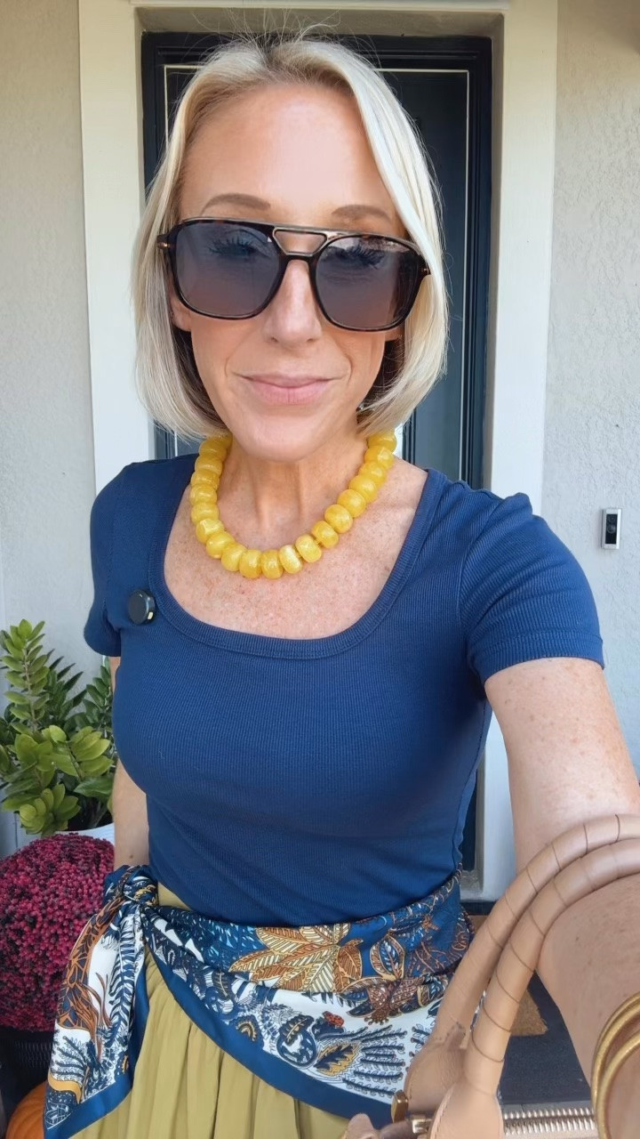 My outfit for lunch at school today:
• navy scoop neck t-shirt - size small. 
• bubble hem skirt - size small. 
• sandals - tts. 
• necklace, scarf, and sunglasses linked.