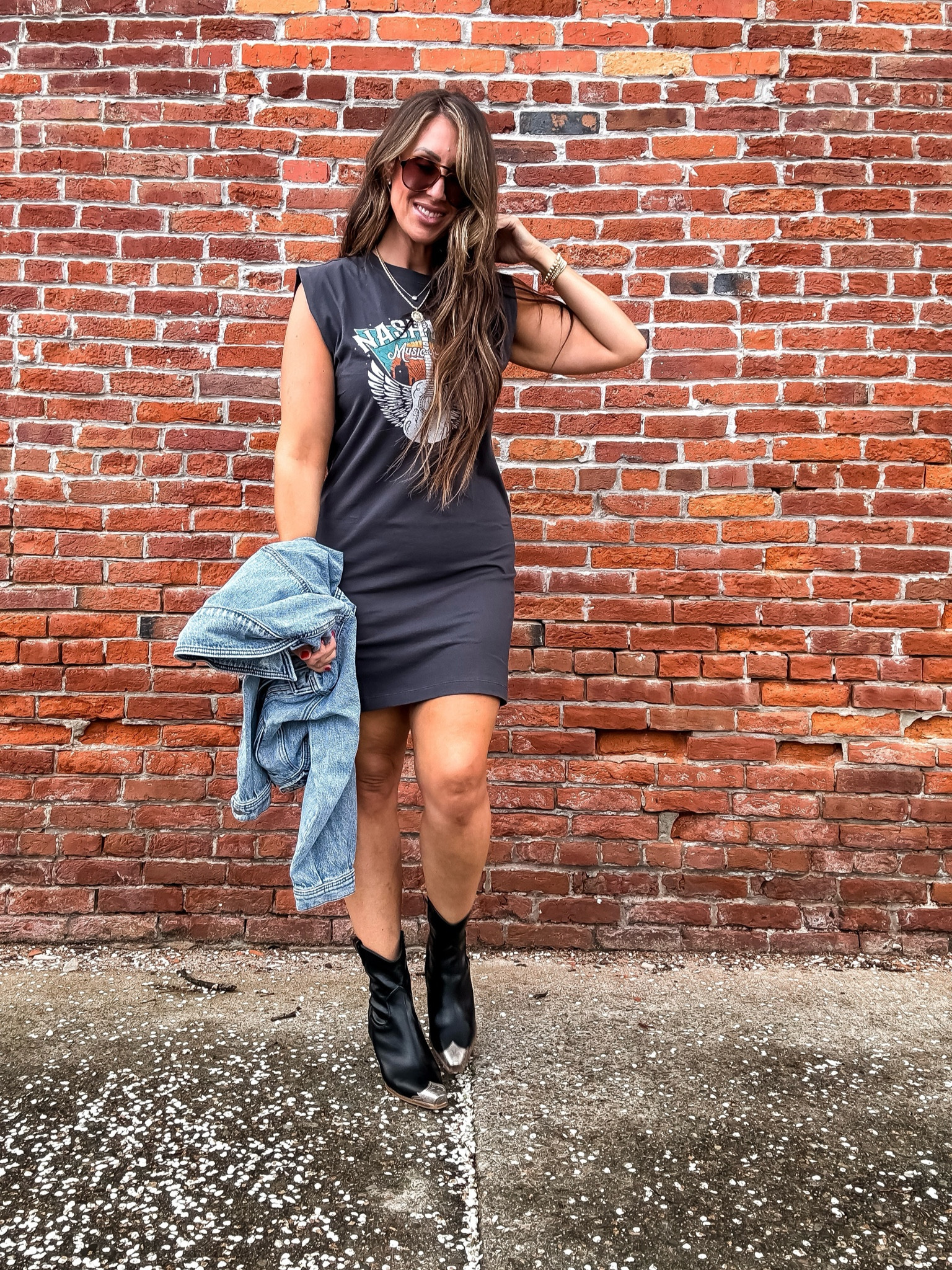 Nashville tshirt dress size medium 
Denim jacket 

#LTKFestival #LTKover40 #LTKmidsize