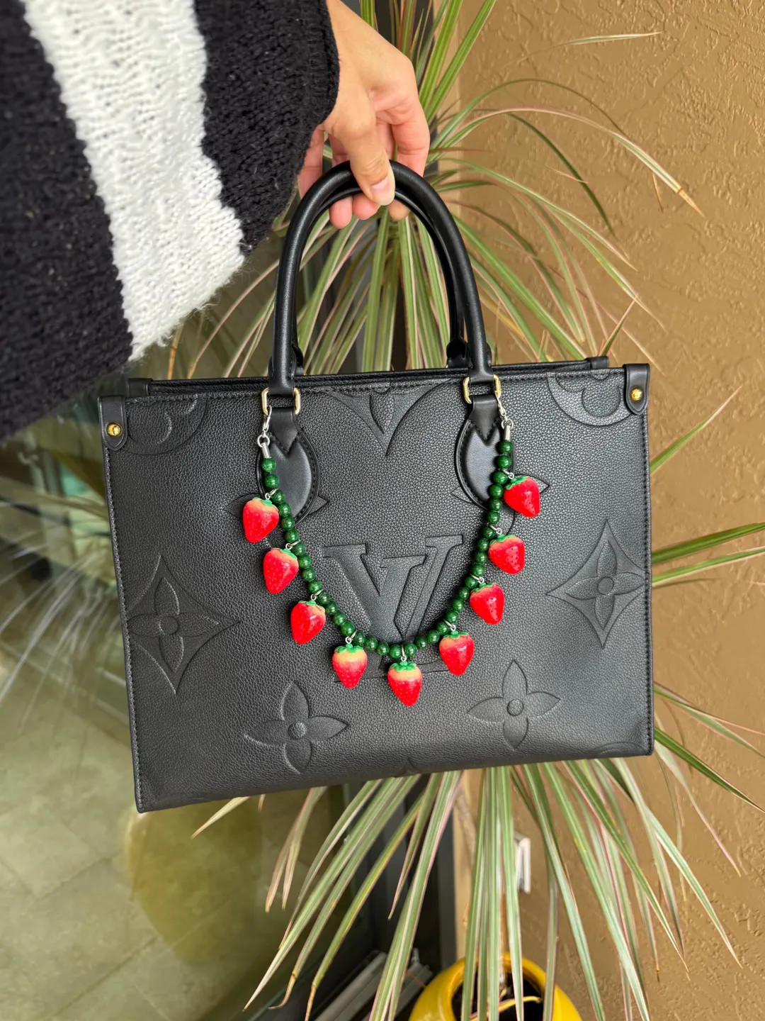 14" Strawberry Bag Charm | Red and Green Purse Chain | Strawberry Purse Chain | Beaded Chain for ... | Etsy (DACH)