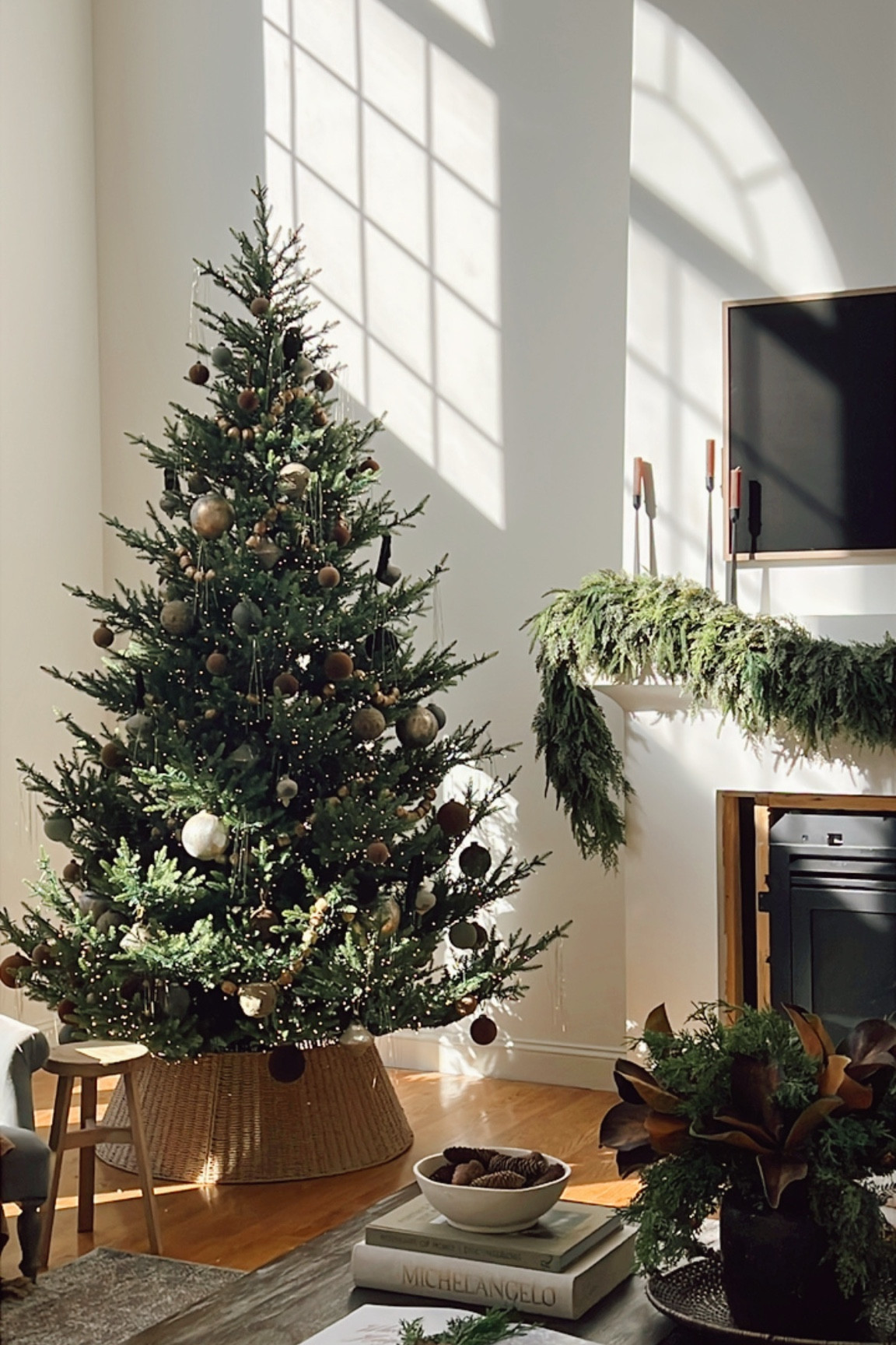 Neutral Christmas tree decor

Amazon find, Amazon holiday, Amazon home, Wayfair find, Wayfair holiday, Christmas ornament, McGee

#LTKCyberWeek #LTKHoliday #LTKHome