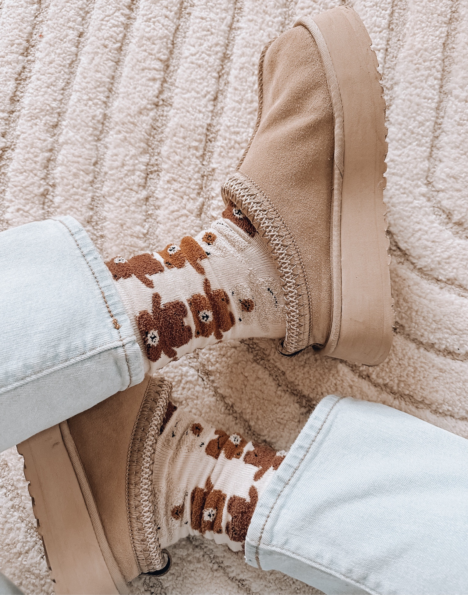 American eagle socks to wear with Uggs and Birkenstocks 

#LTKSeasonal #LTKGiftGuide #LTKHoliday