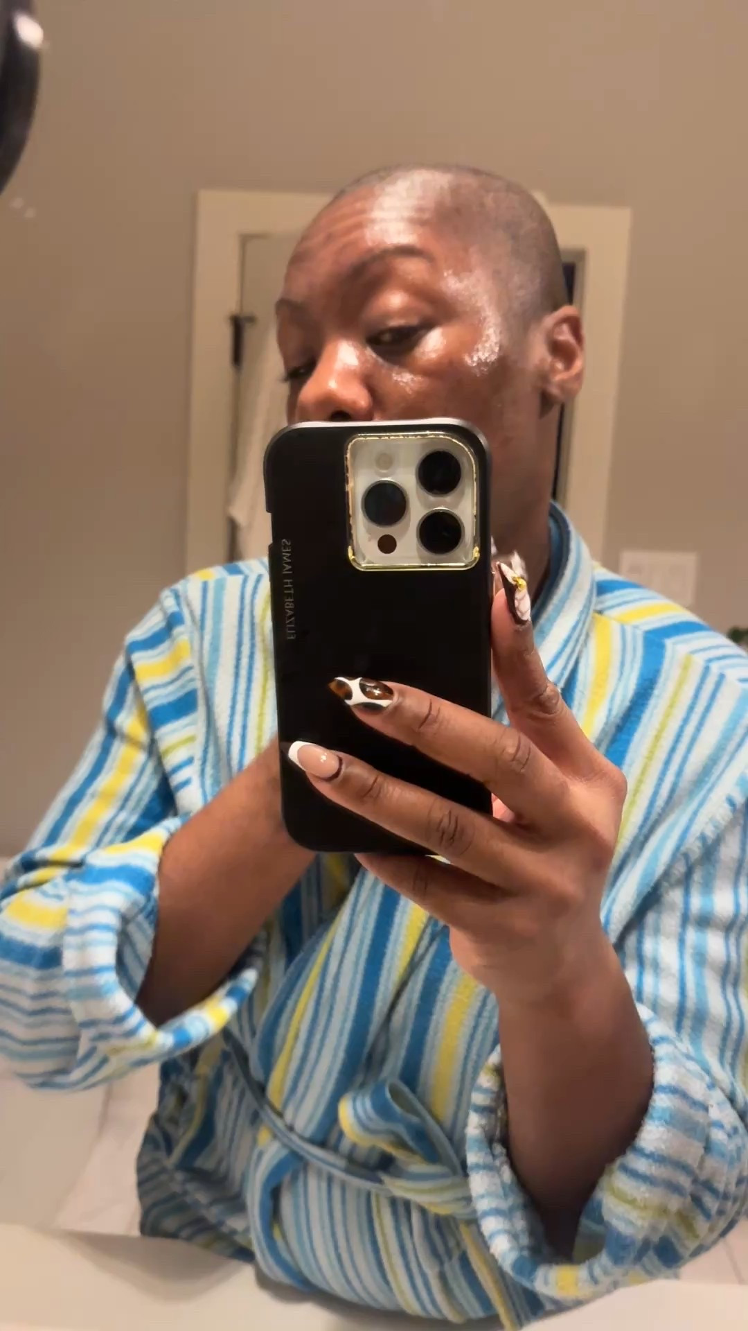 Beat dry winter skin with a hydrating face mist. You can use at home or on the go anytime your skin needs a little extra boost. 
Dry skin. Dry skin tips. Face mist. Hydrating face mist. Sephora. 

#LTKTravel #LTKGiftGuide #LTKBeauty