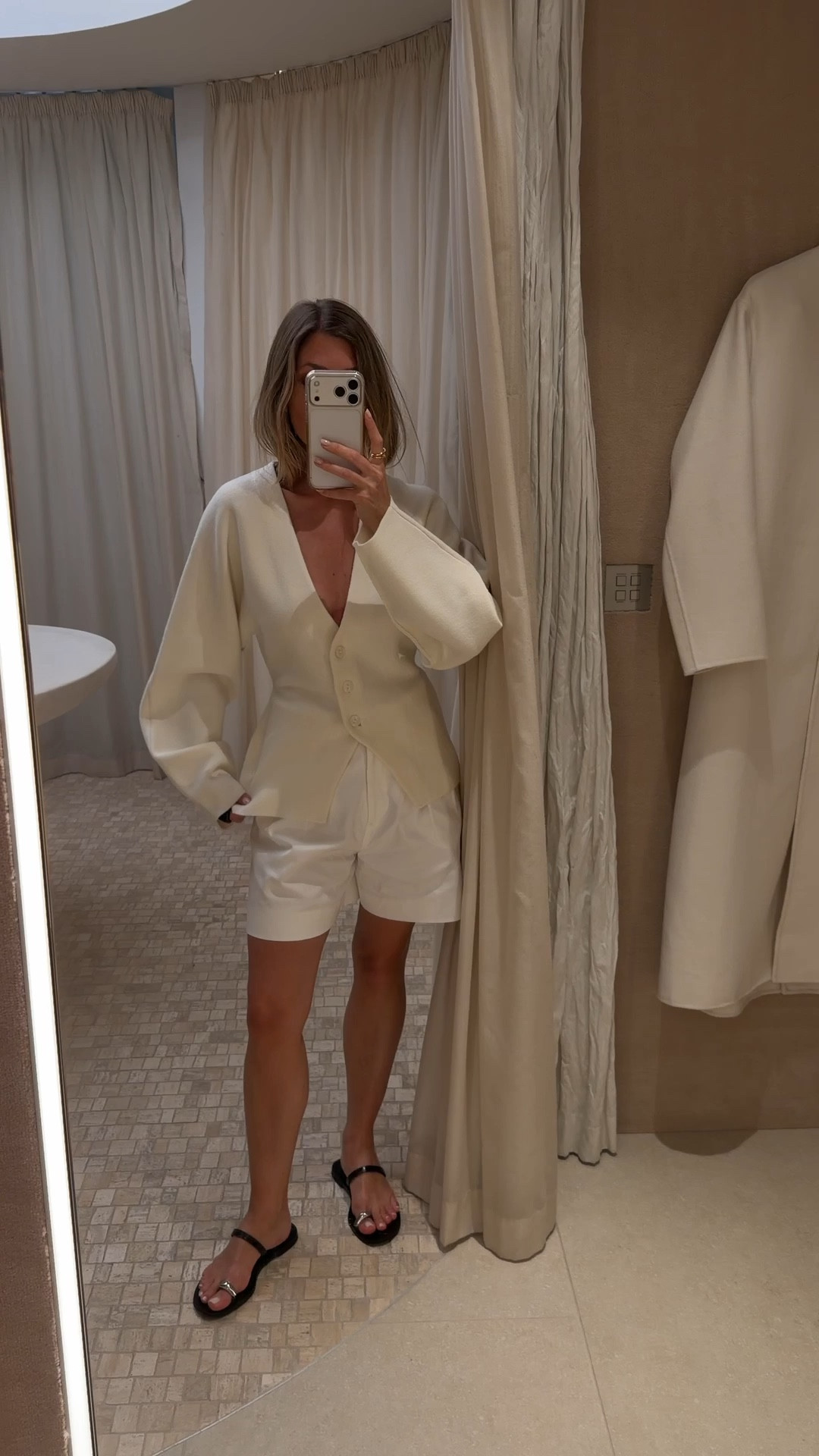 Dissh 

#LTKstyletip #LTKworkwear