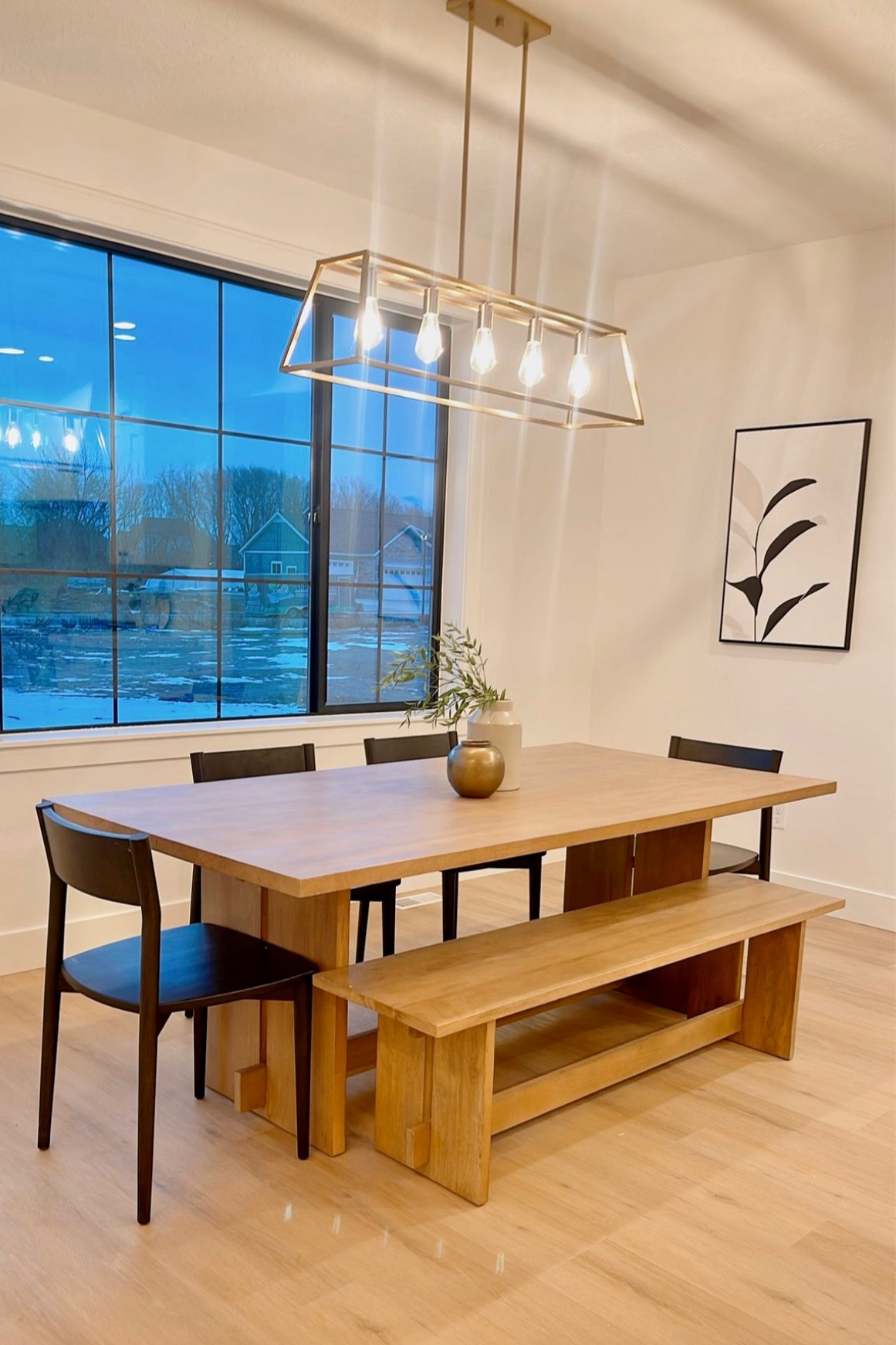 Dining room 

Dining chairs, table, bench, art, lighting, decor, styling, staging 

#LTKhome #LTKstyletip