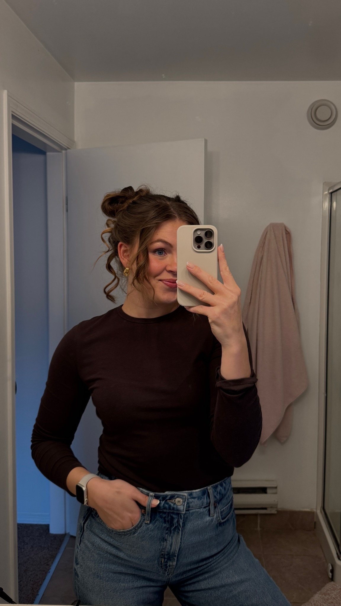 Easy messy bun 

#LTKbeauty