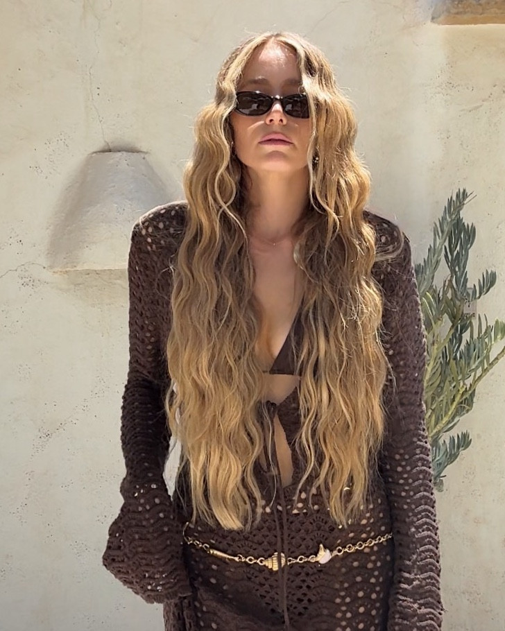 mermaid ibiza hair 🐚
beachy wavy hair for the island summer
#hair #beschwaves #mermaidhair

#LTKstyletip #LTKsummer #LTKeurope