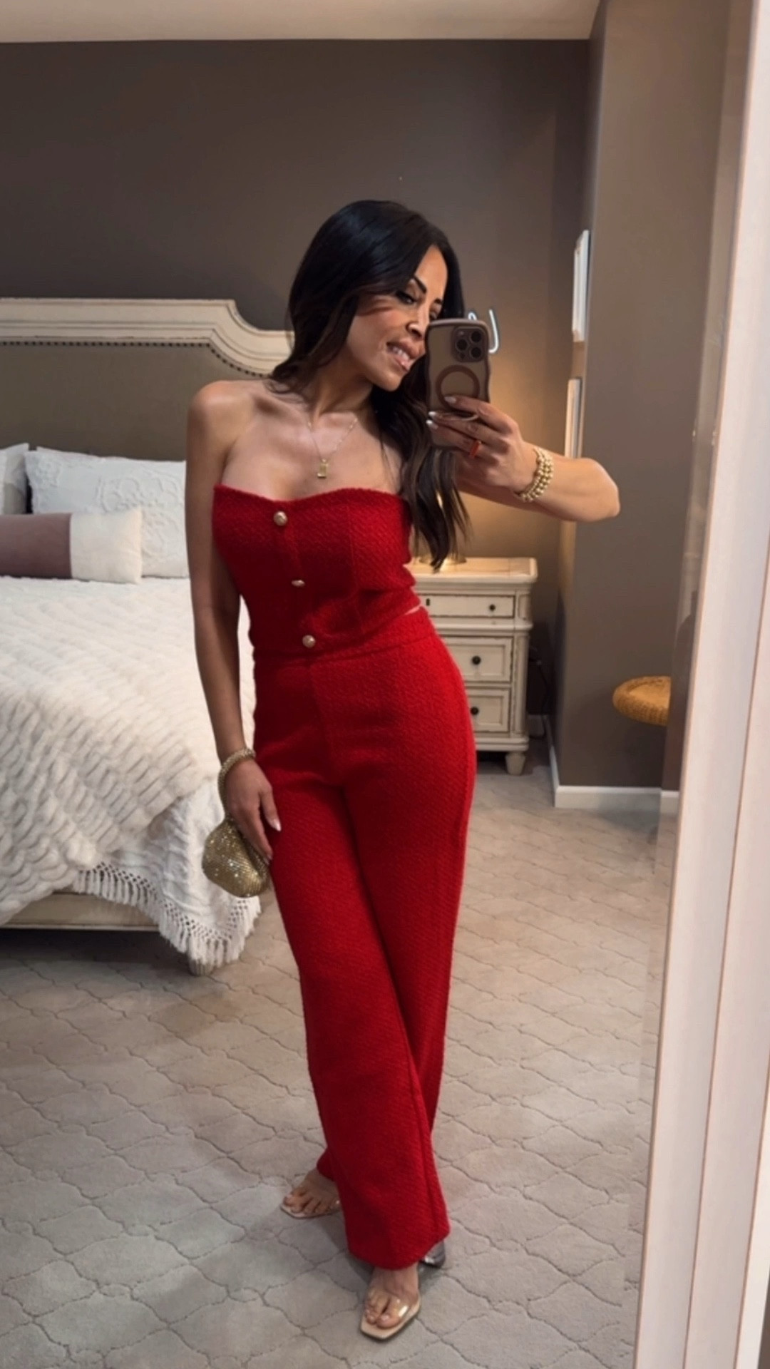 Ditch the boring little black dress and make a show-stopping entrance at your next event with this absolutely GORGEOUS red tweed two-piece set from VICI! The strapless top and wide-leg trousers are pure sophistication. You'll not only stand out but be the best-dressed guest. Pair it with a gold clutch and your favorite heels for a festive, chic, and unforgettable look.
👉 Everything on VICI's site is 30% off right now! Shop this exact set before it sells out and secure your perfect Christmas party outfit or New Year's Eve ensemble. Get ready for a lot of attention! ✨
#holidayoutfit #redoutfit #tweedset #twopieceset #vicicollection #vicidolls #christmaspartyoutfit #nyefashion #datenightoutfit #fashionreel #straplesstop #widelegpants #festivestyle #ootn #statementpiece #musthavefashion


#LTKSeasonal #LTKOver40 #LTKHoliday
