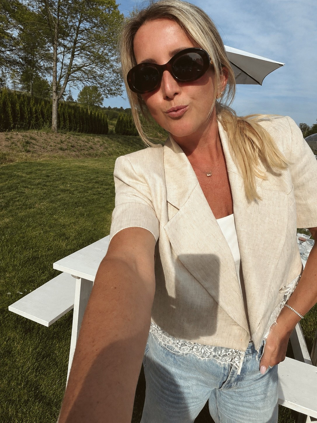 Sized up to a medium in this cropped blazer.

#LTKcanada #LTKsummer #LTKjeans