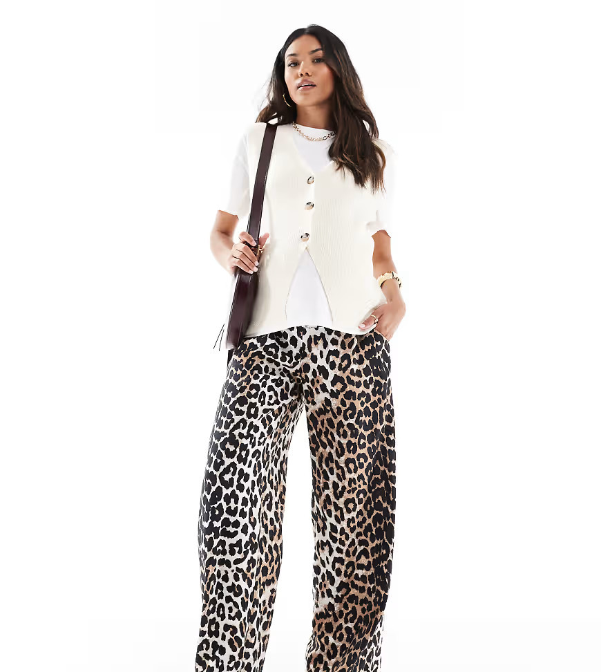 Vero Moda Maternity wide leg pull on pants in leopard print-Multi | ASOS (Global)