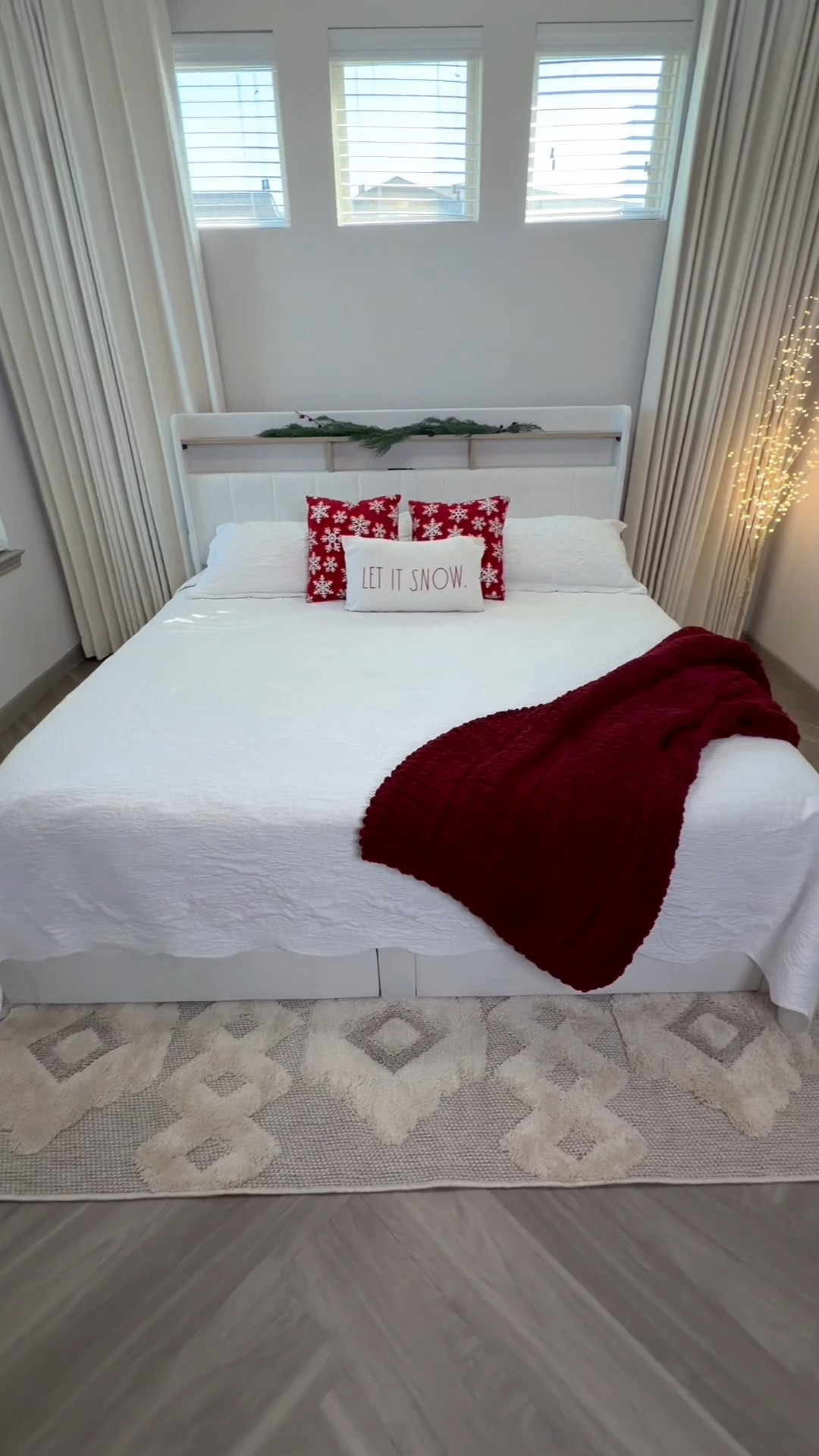 Le agregué esta alfombra a mi habitación y todavía no supero lo hermosa que quedó. Calidad increíble y un color que va con todo. Transformación total ✨🤍

#LTKvlog #LTKmomlife #LTKHoliday