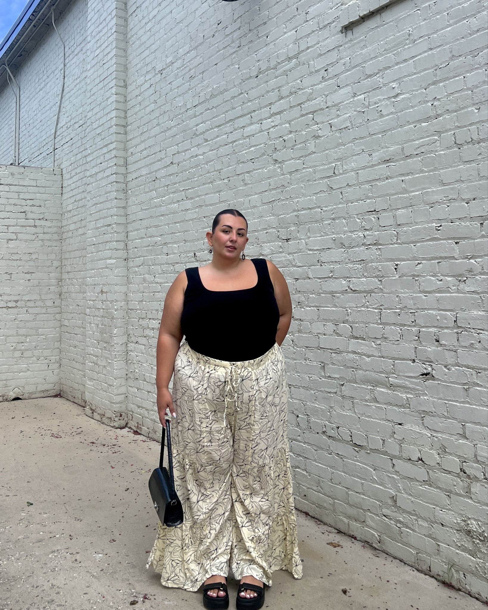 Comfy pants over anything 

#LTKPlusSize #LTKFindsUnder50 #LTKMidsize