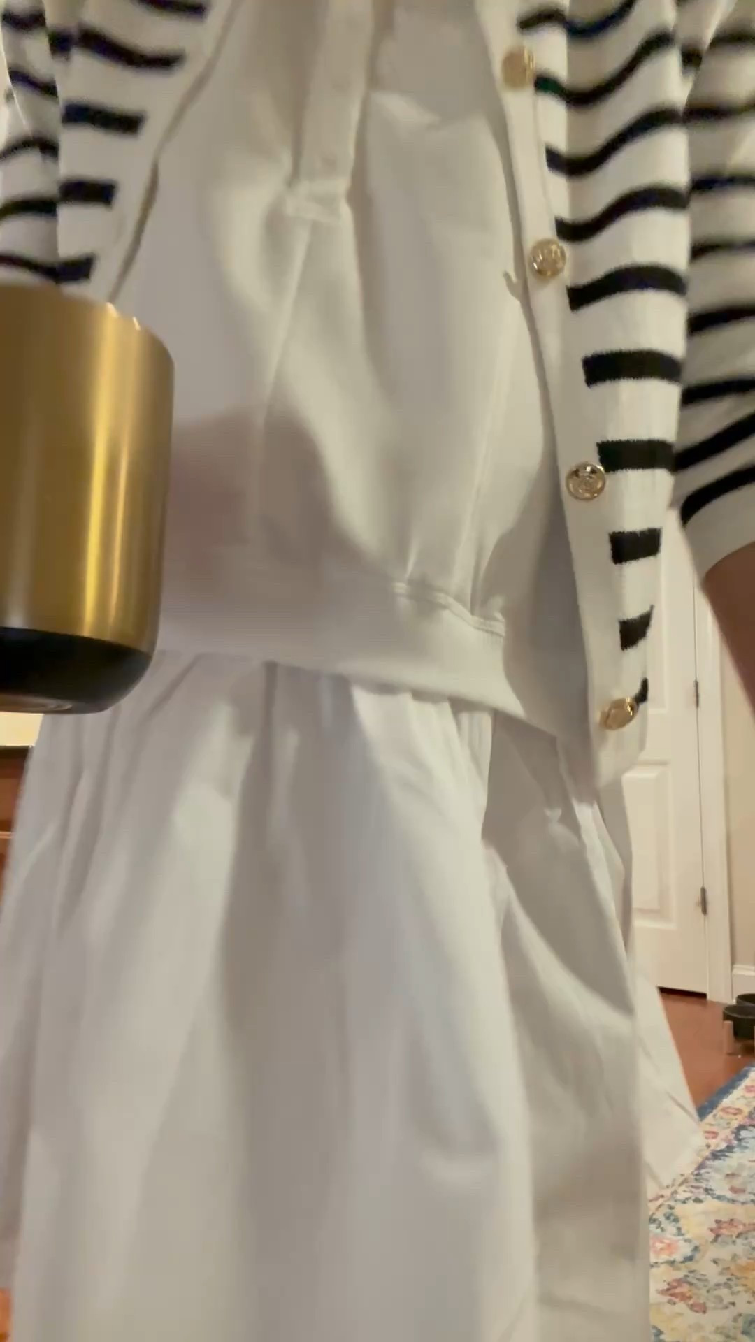 Very pregnant and 80° today! Medium in everything, I’m 5’ 9 🩷