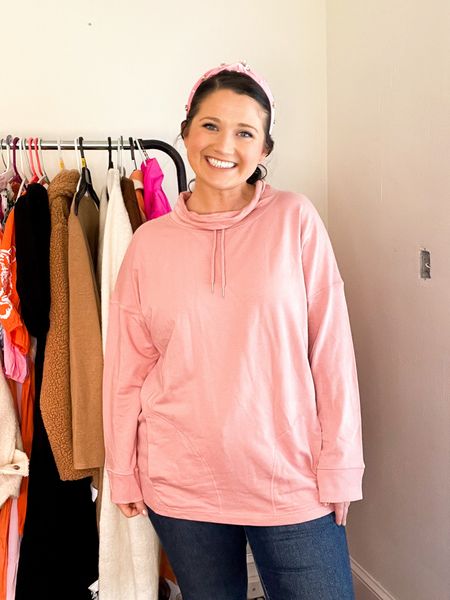 Loungewear. Pink sweatshirt. Walmart. Spring outfit 