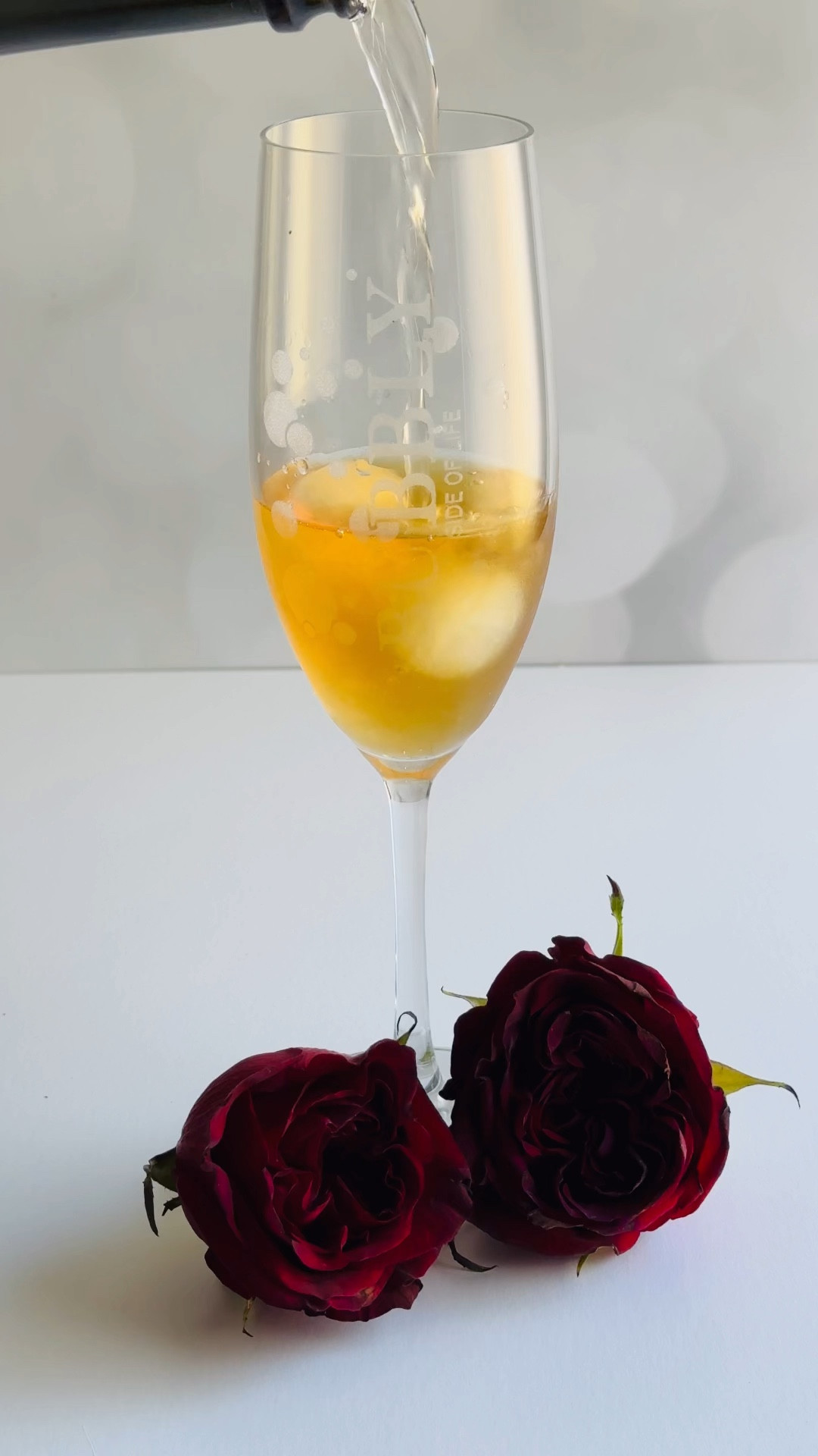 Kentucky Derby sparkling cocktails are on the blog now!  Check them out so you can add ingredients to your grocery list for next weekend’s race!

#LTKparties #LTKhome