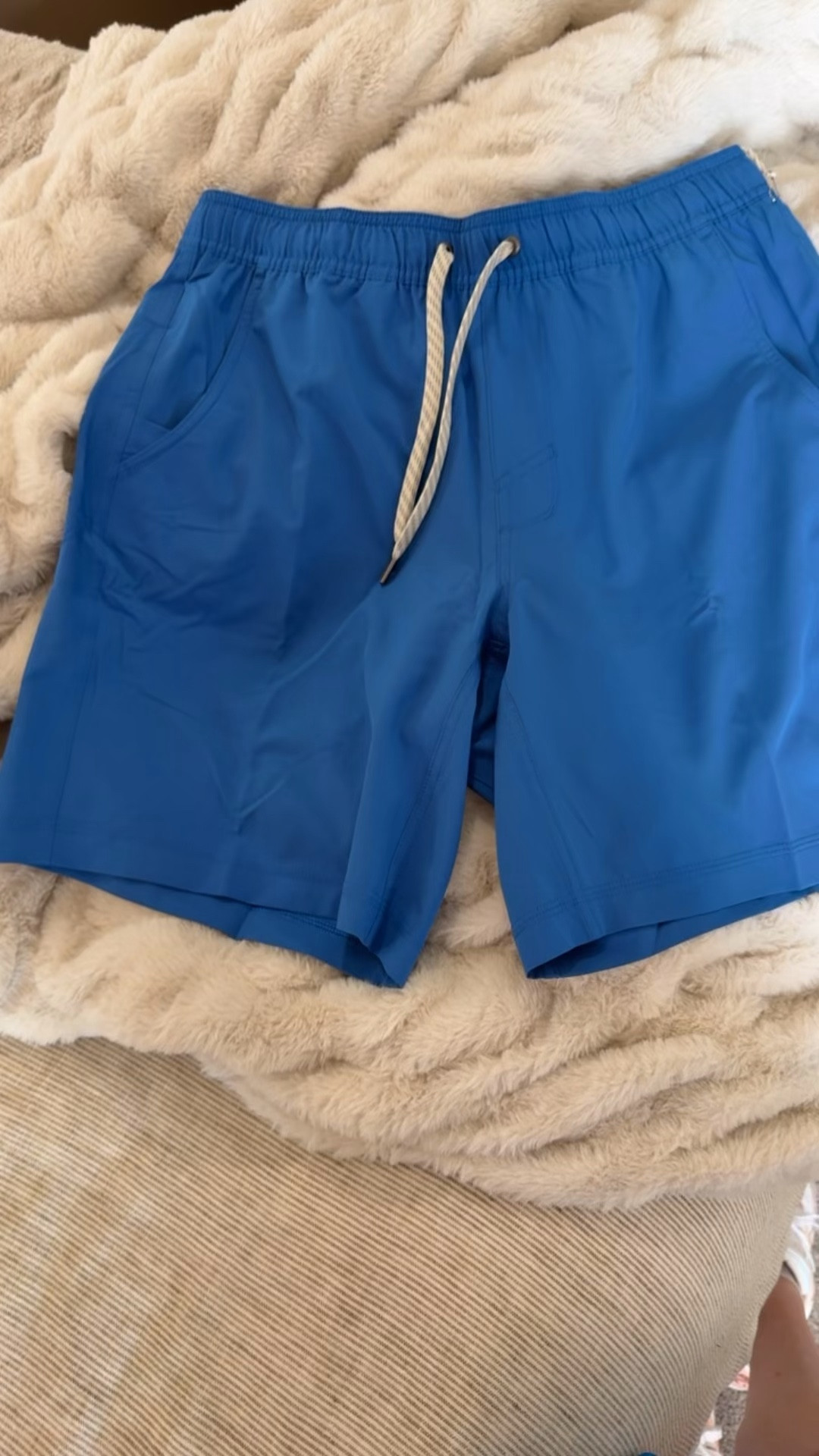 These are the only shorts Austin wears. Great for daily wear, workouts, even swim and more! He wears the 7in lined in a medium and he’s 6’1

Shorts | athletic | mens | fitness | Vuori | athletic | fit | workout | drawstring 



#LTKSpringSale #LTKMens #LTKActive