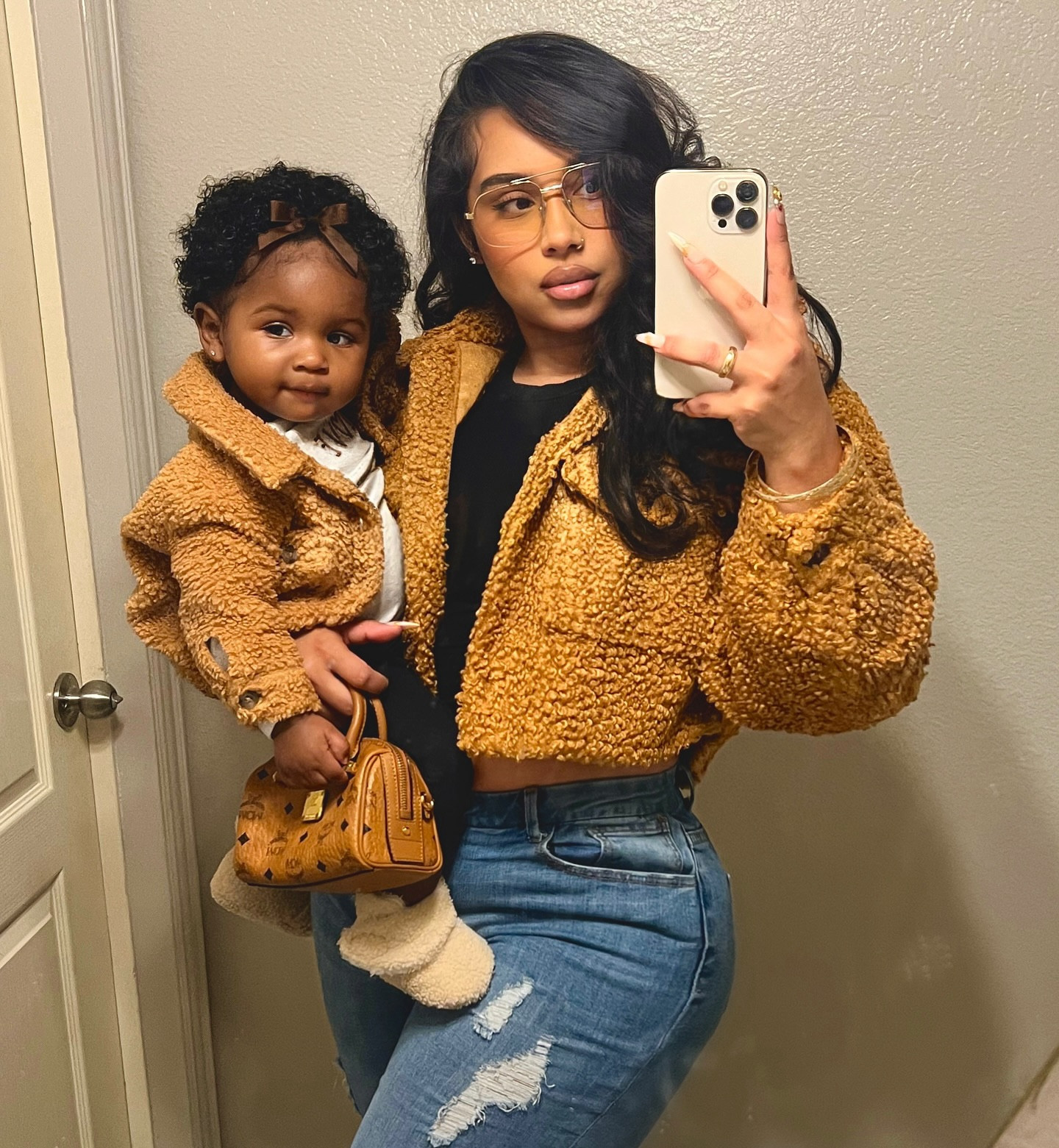Im just living in her world lol she’s the BOSS 🤎✨🧸