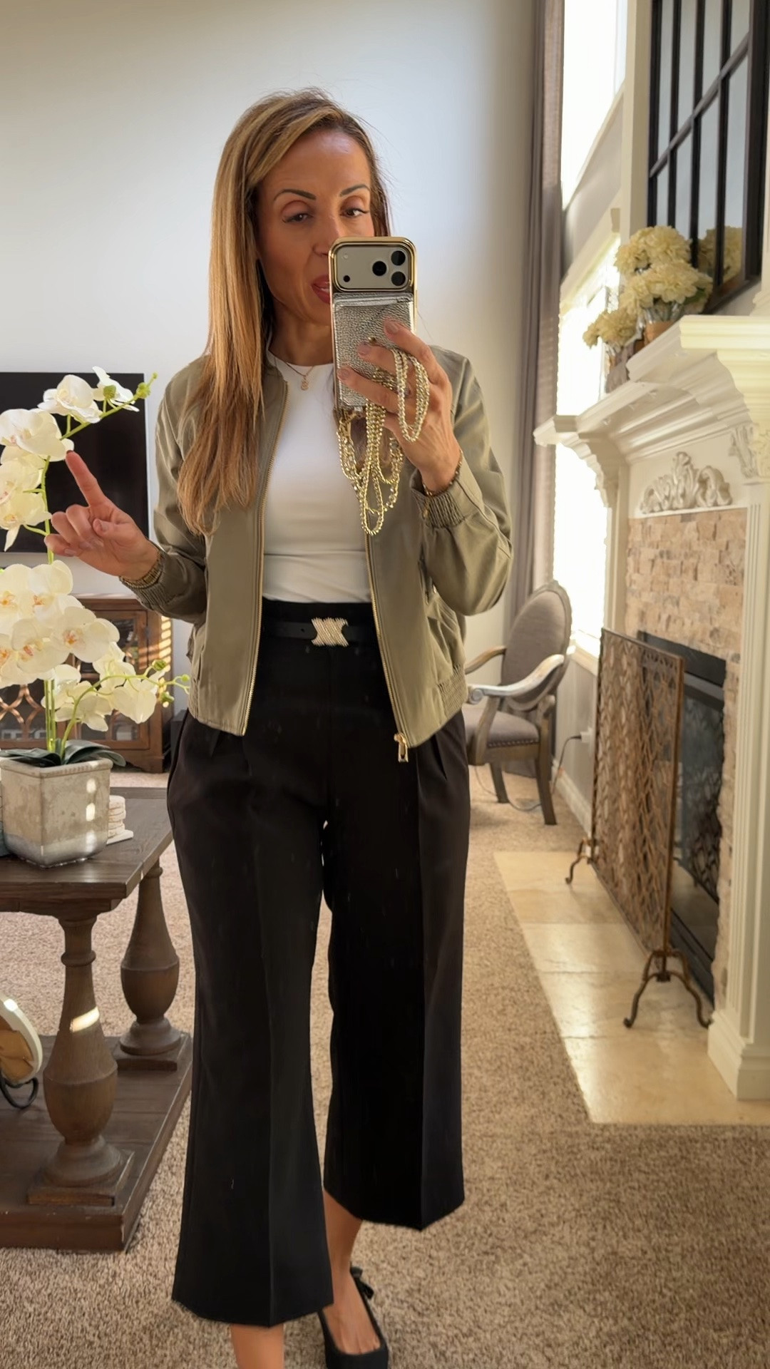Today’s OOTD … loving this outfit, and these high-rise pants are an 
absolute must! Perfect for spring and summer! ￼

#LTKootd #LTKOver40 #LTKWorkwear