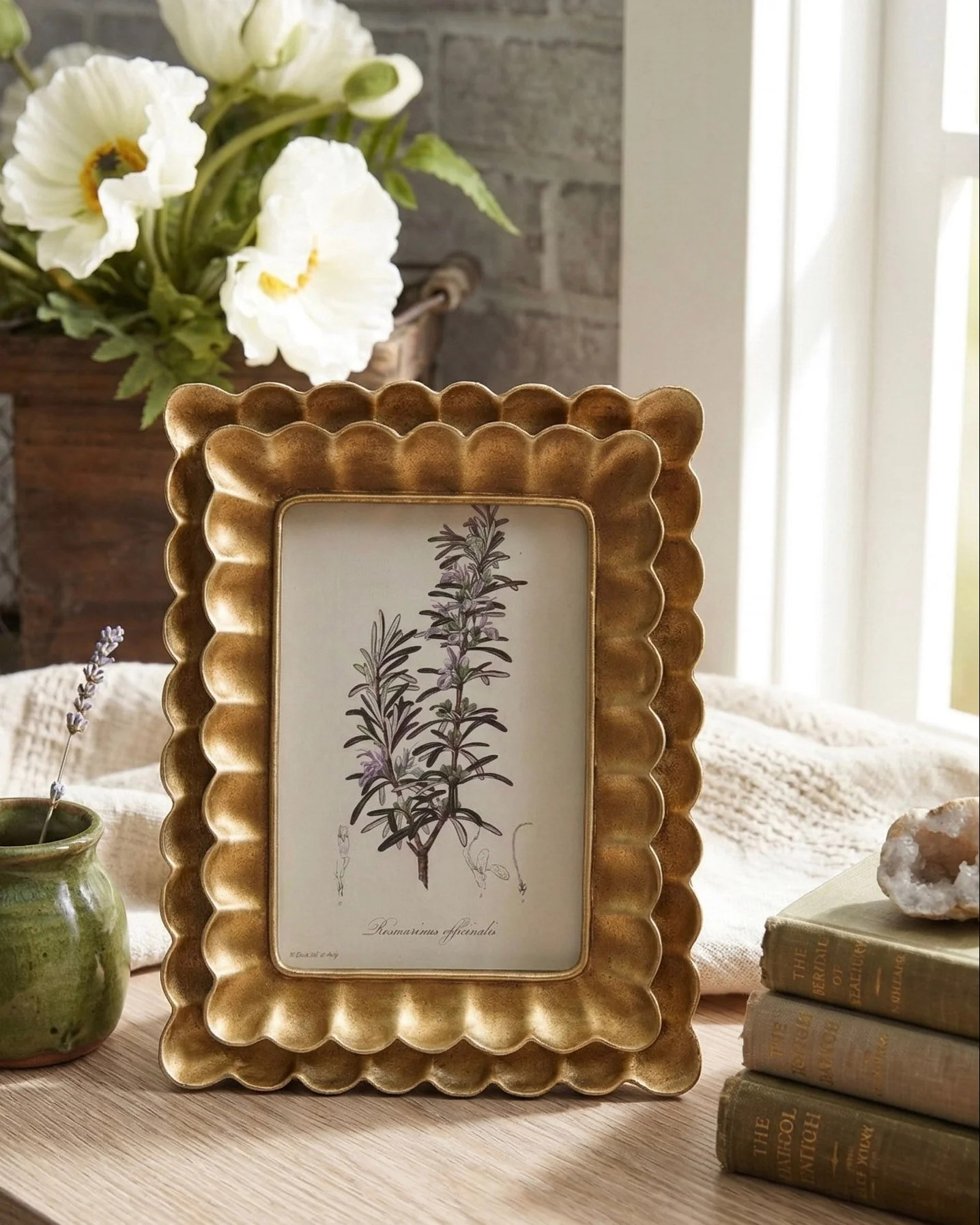 Poppy Scalloped Frame | MJHome