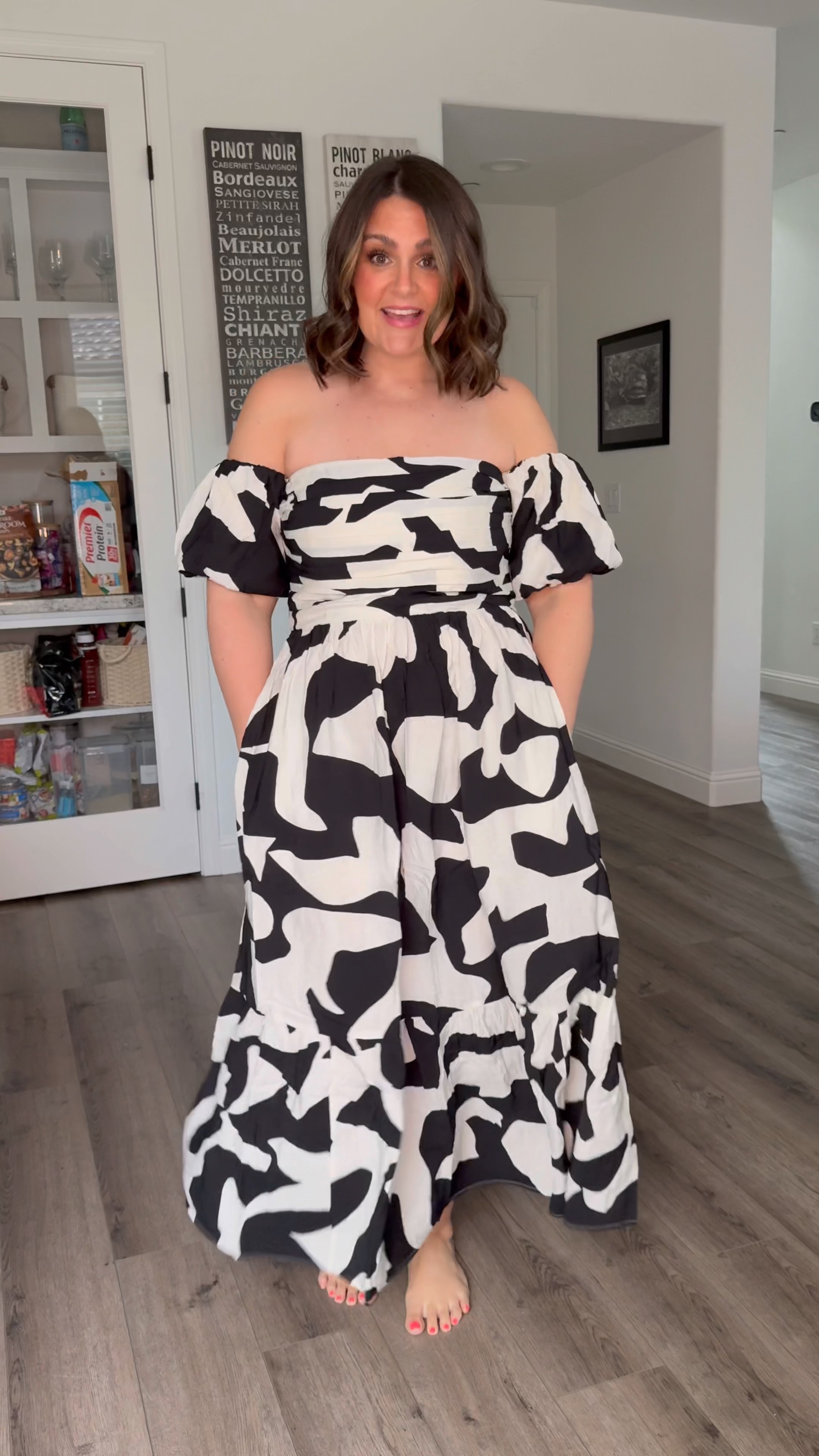 Abercrombie haul! 
Code SPRINGAF to save on top of the sale!!

Sweatshirt, large
Sweatpants, xl
Dresses, large
Shirt, large (if between sizes, size down)
Dark denim, 32L (I would size up 1)
Lighter denim, 32R (perfect!!)
Ankle length w/ distressing, 32L (perfect!)

**I did Curve love denim, but if you carry most of your weight in your middle/tummy, do the regular fit!

Size 14, curvy denim, midsize, try on haul, resort wear, vacation outfit, wedding guest dress, spring wedding 


#LTKWatchNow #LTKStyleTip #LTKMidsize