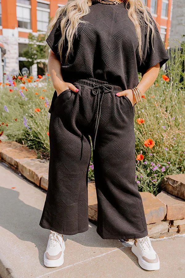 Lattes First High Waist Trousers in Black Curves | Impressions Online Boutique