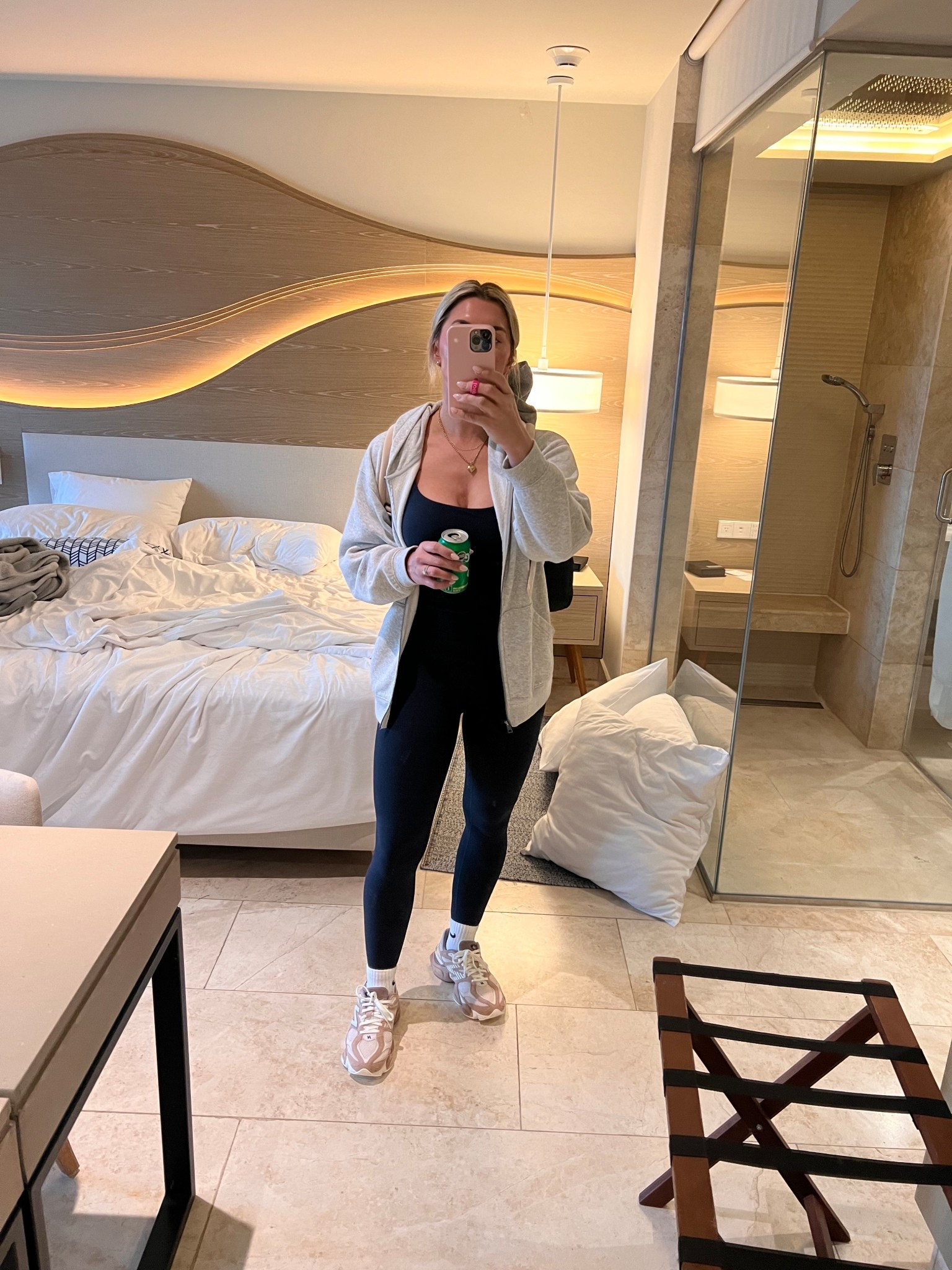 This set is butter soft 🤌🏼 wearing medium in tank and small in leggings.

Athleisure, activewear, travel outfit 

#LTKActive #LTKootd