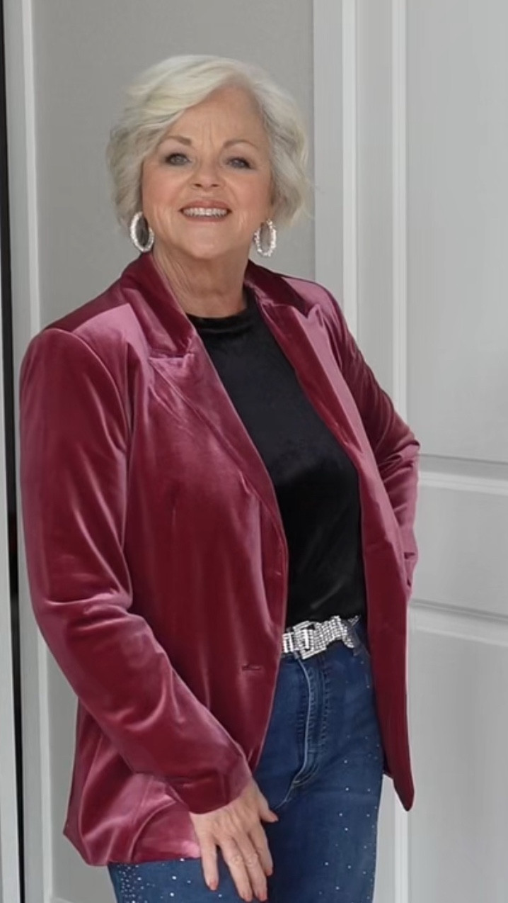 This velvet blazer and rhinestone jean combo is everything right now — luxe, sparkly, and selling FAST. If you love a festive look that turns heads without trying too hard… don’t sleep on this one.
Velvet brings the elegance, rhinestones bring the fun, and together they make the perfect holiday outfit. 🎄✨

#LTKMidsize #LTKOver40 #LTKHoliday