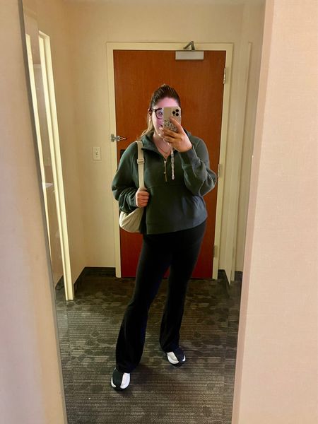 A comfy athleisure look I wore traveling on Saturday! 

#LTKtravel