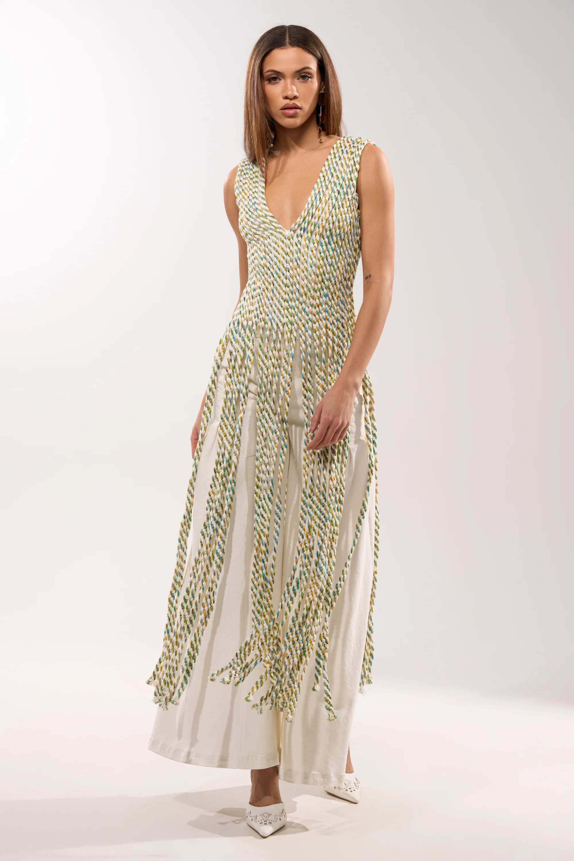 TIED DOWN V-NECK ROPE TOP | AKIRA