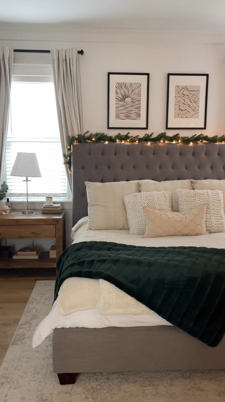 Christmas bedroom decor 

#LTKHome #LTKHoliday #LTKSeasonal