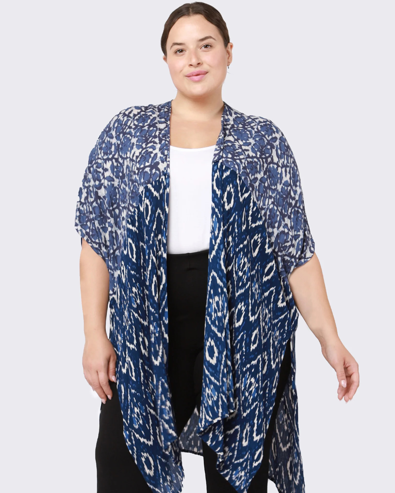 Siai Printed Kimono | Azure Blue / White | Dia & Co