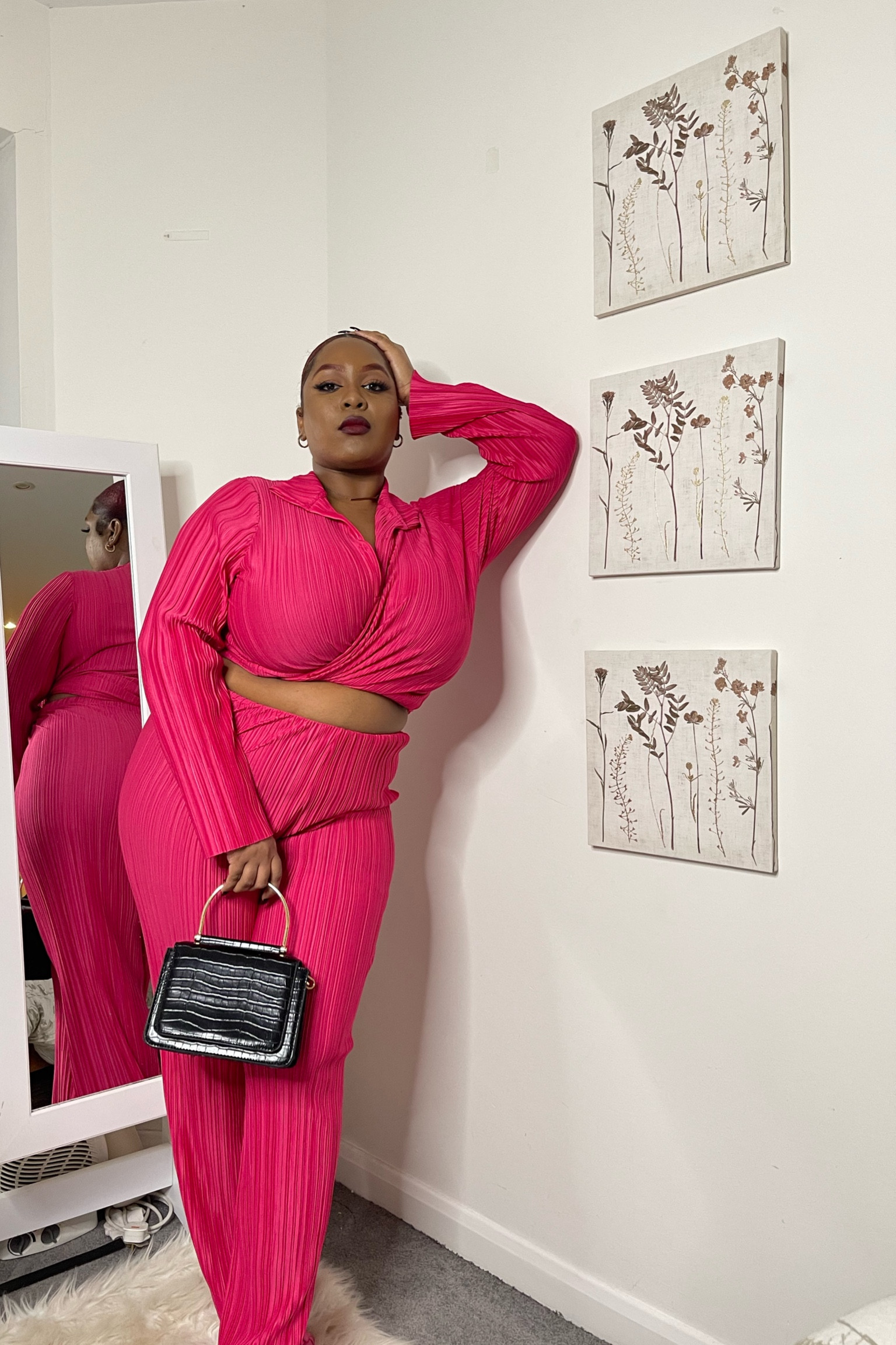 If you need a different way to style oversized co ord set, this is a very cute option for fuller bust and curvy girls. 

Oversized shirt, oversized trousers, pink outfit, co ord set, wrap top, wide leg trousers, Plus size fashion, Curvy fashion, 

#LTKstyletip #LTKunder100 #LTKcurves