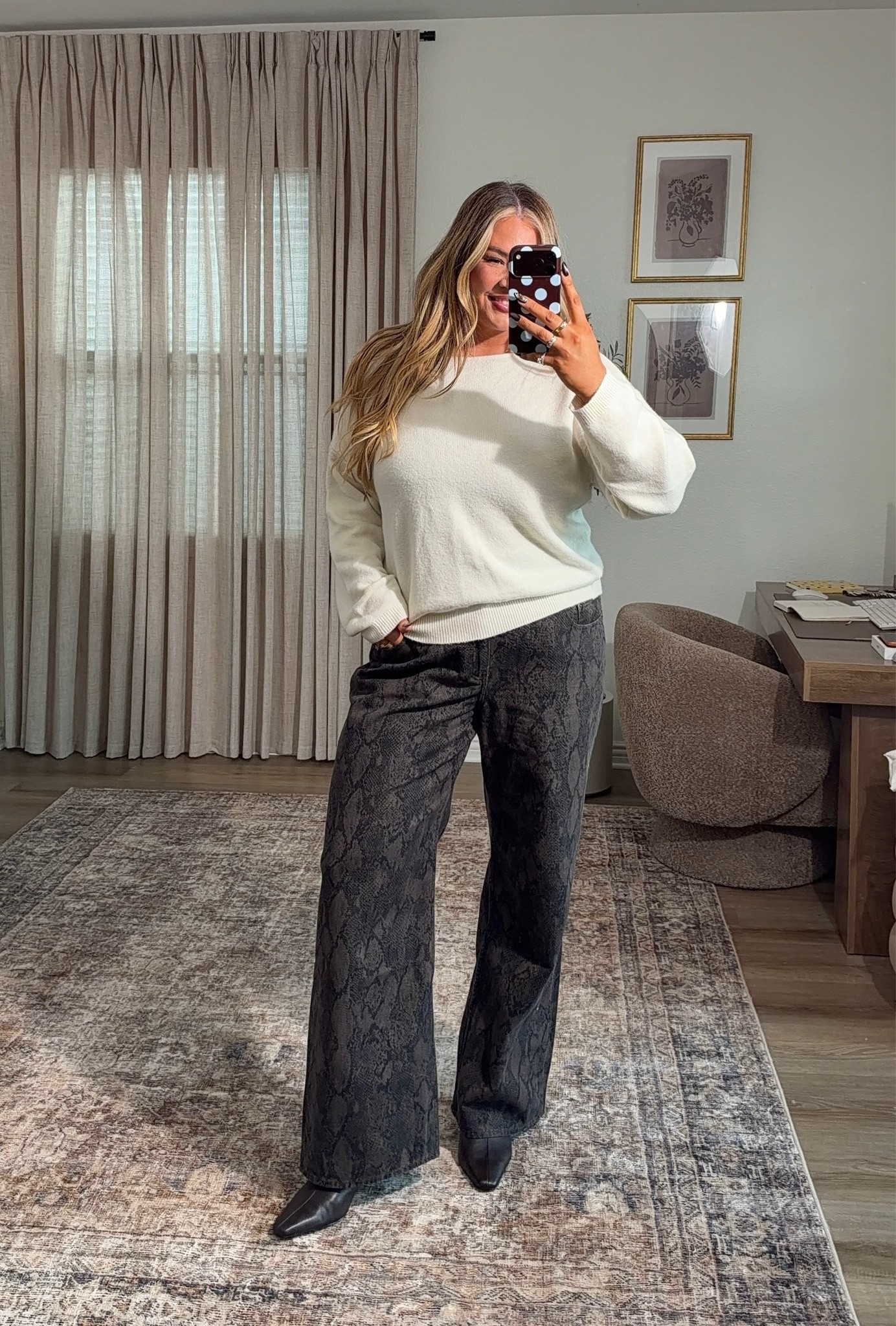 Fall outfit inspo 🤎 wearing an xl in this sweater & 34 long in these pants