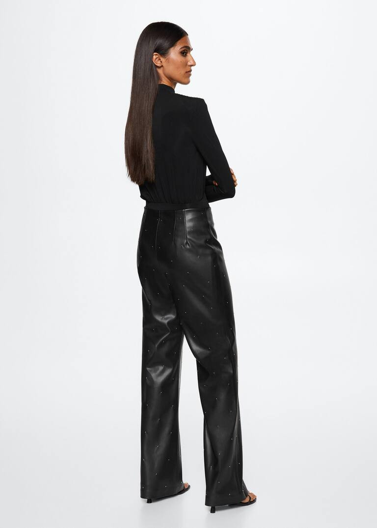 New Autumn-Winter 2022 collection of Women | Mango United Kingdom | MANGO (UK)