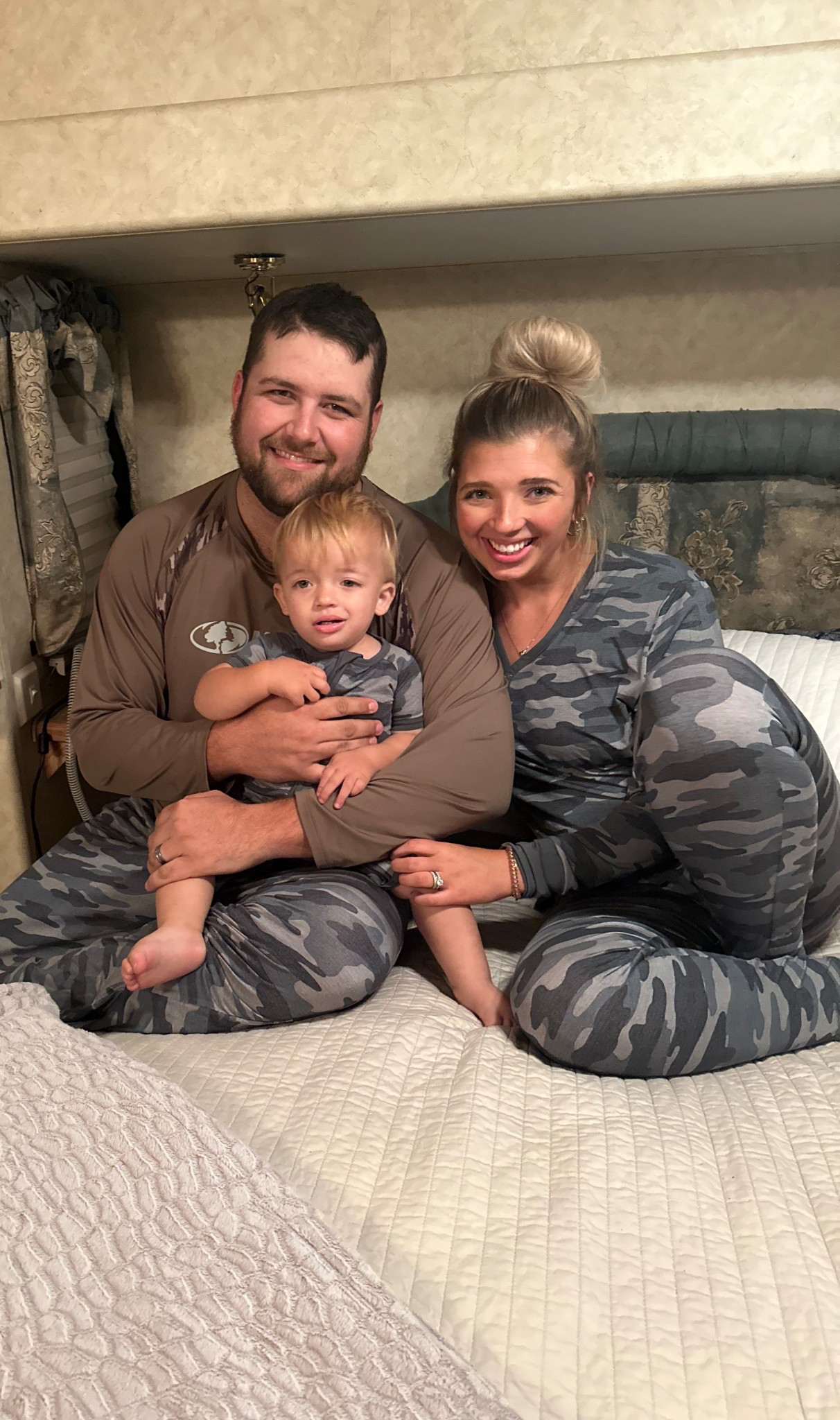 matching pjs for the whole family🫶🏼

#LTKSeasonal #LTKFamily #LTKFallSale