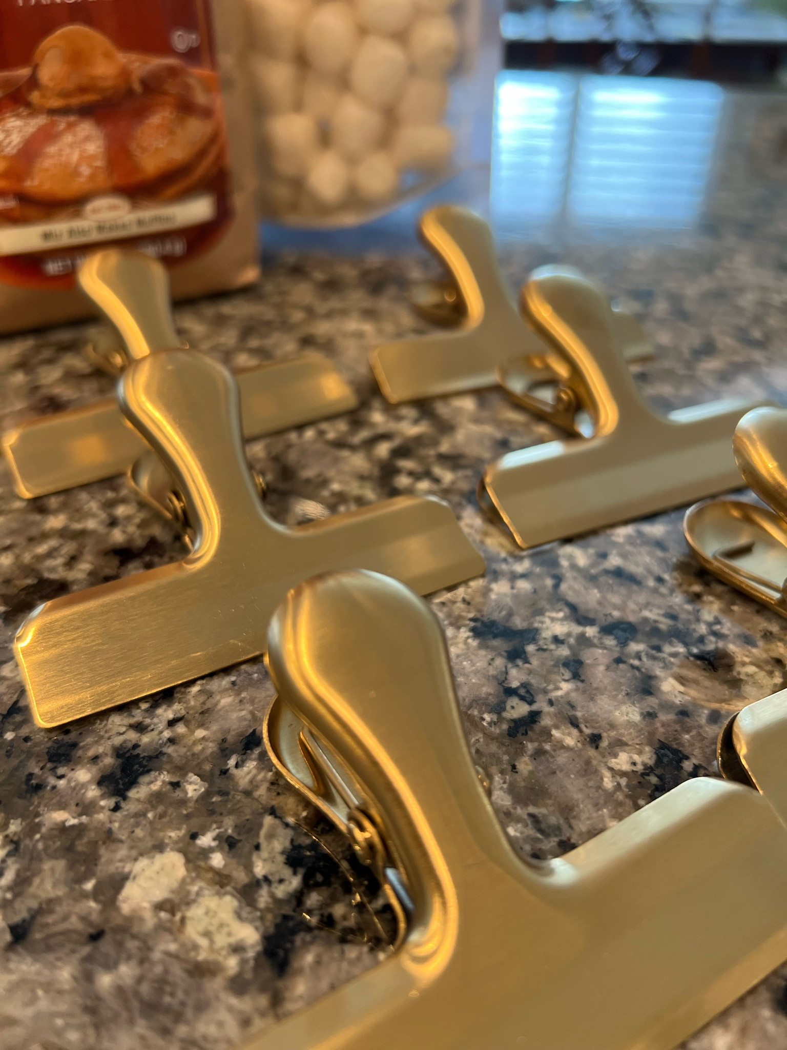 Chip bag clips! 8 pack large golden stainless steel air tight bag clip perfect for kitchen and office. Amazon finds. Less than $10. These are my favorite!

#LTKFindsUnder50 #LTKHome #LTKFamily